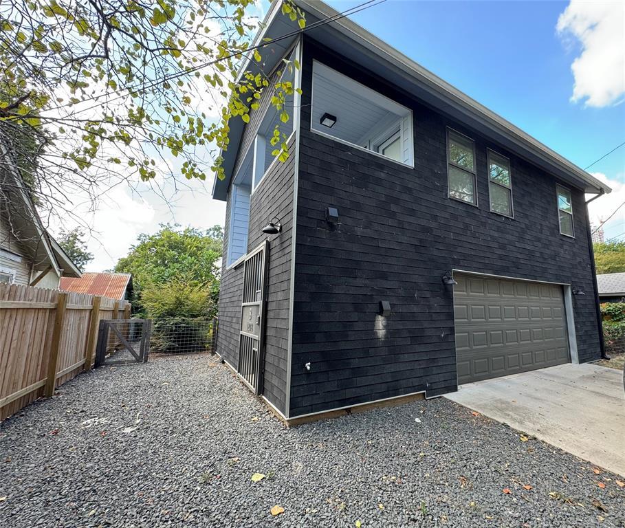 1208 E 2nd St # B, Austin, TX 78702