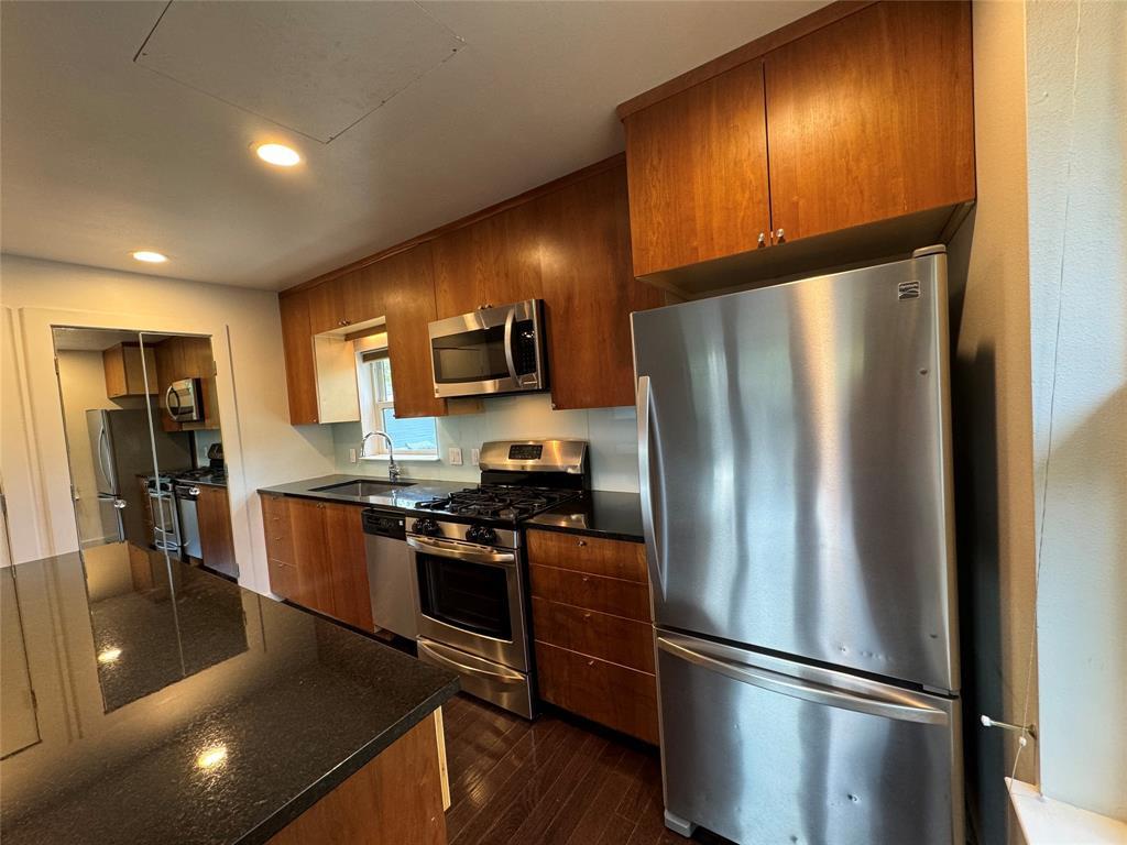 1208 E 2nd St # B, Austin, TX 78702