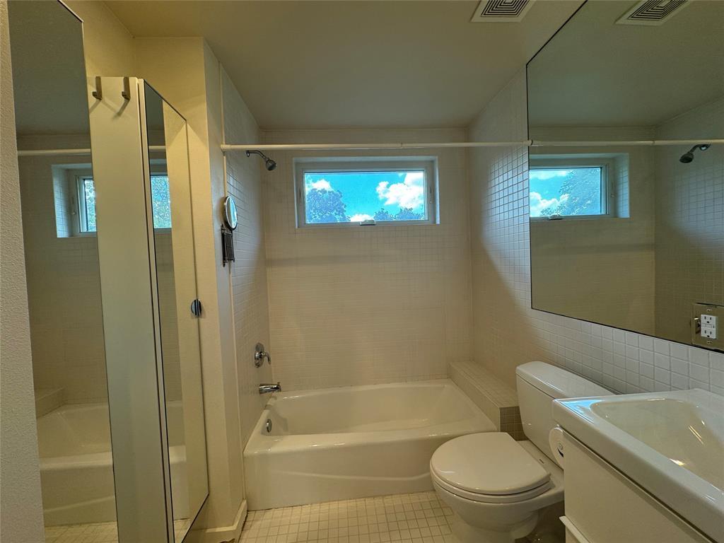 1208 E 2nd St # B, Austin, TX 78702