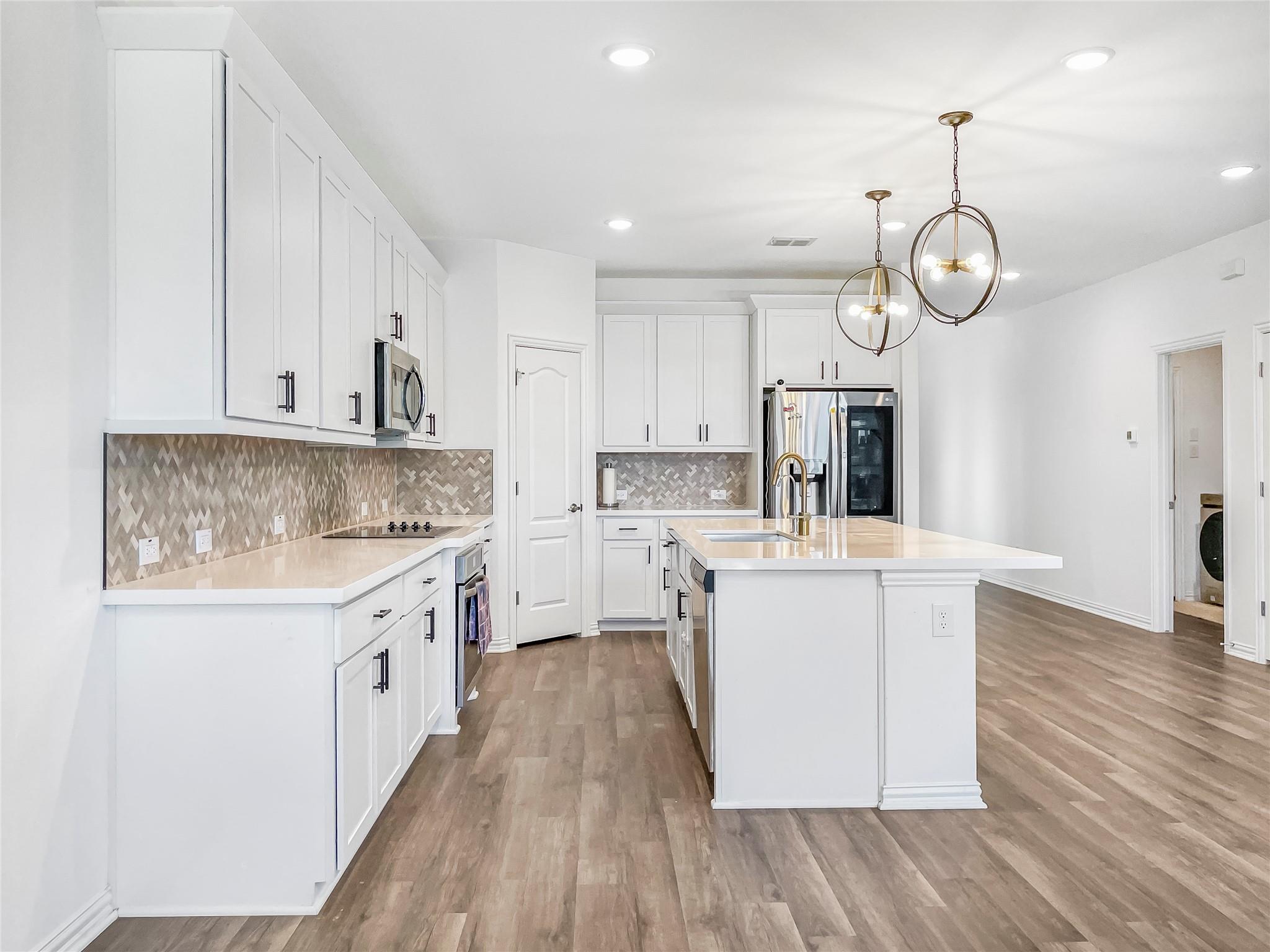 114 Contrada Grace Ln, Hutto, TX 78634