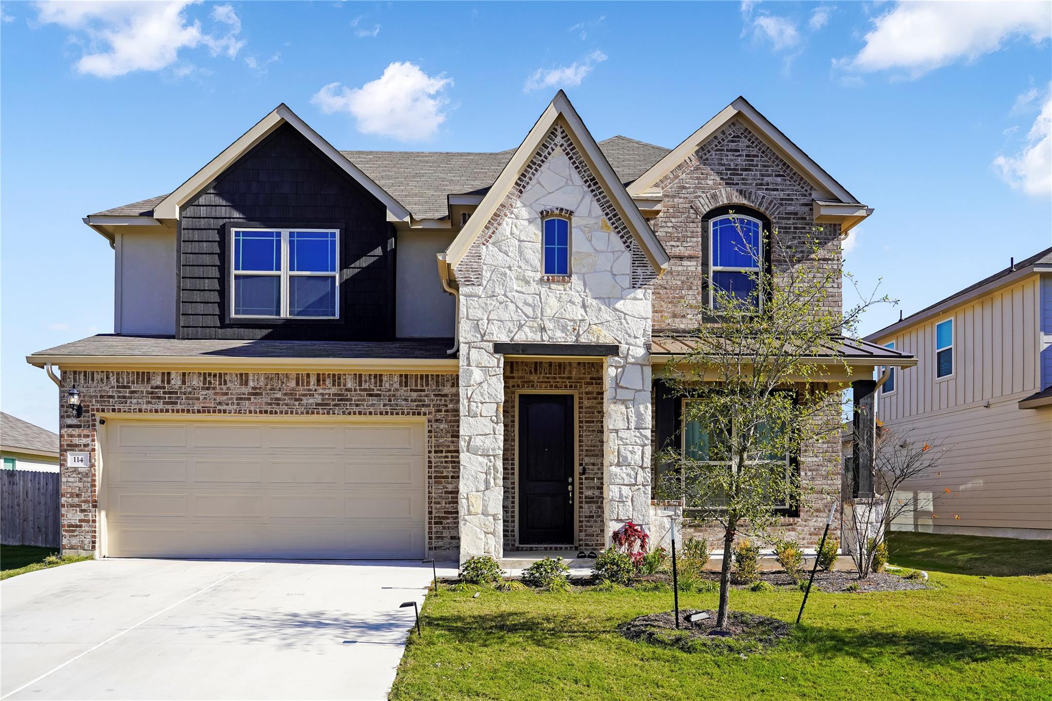 114 Contrada Grace Ln, Hutto, TX 78634
