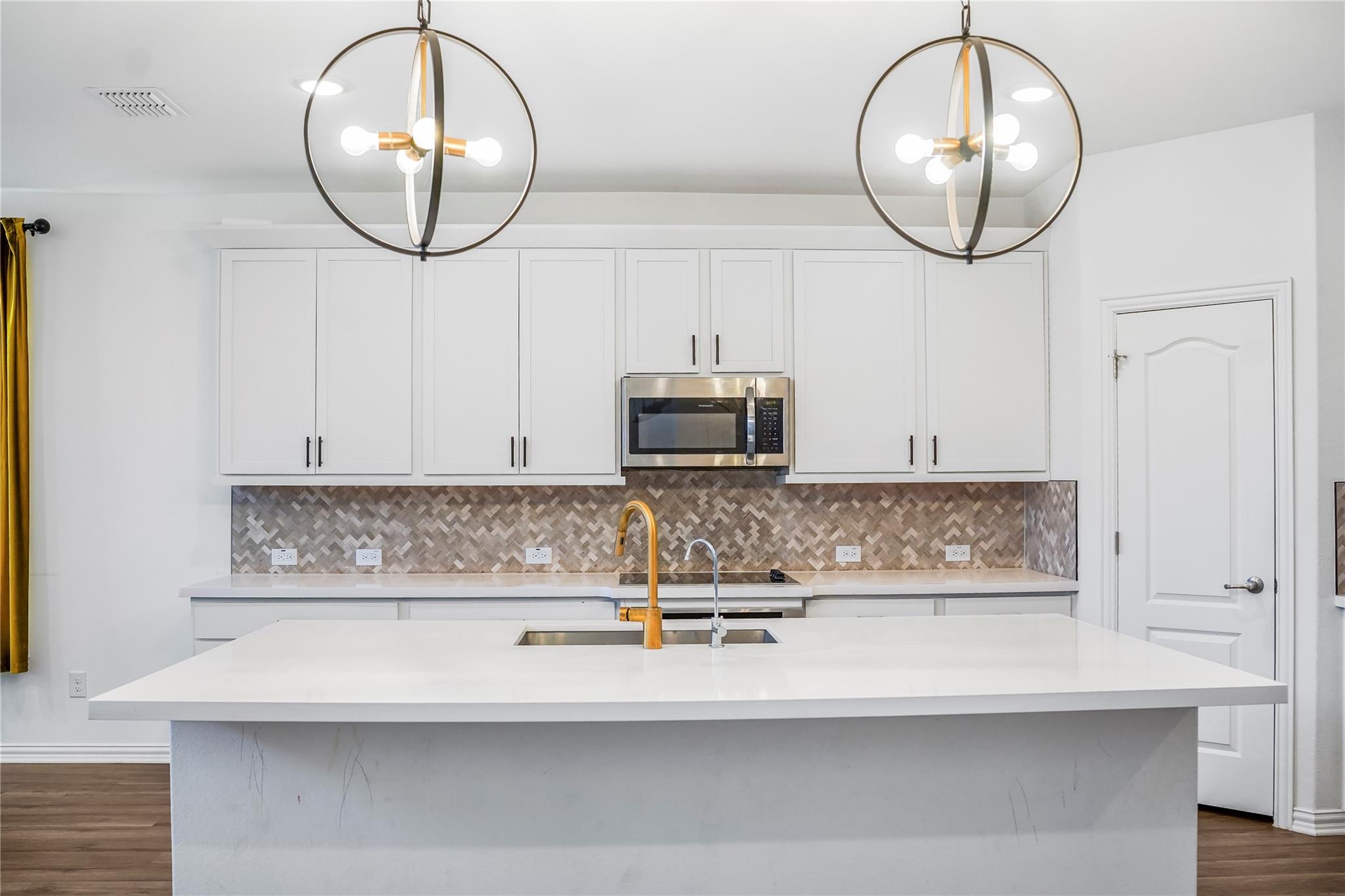 114 Contrada Grace Ln, Hutto, TX 78634