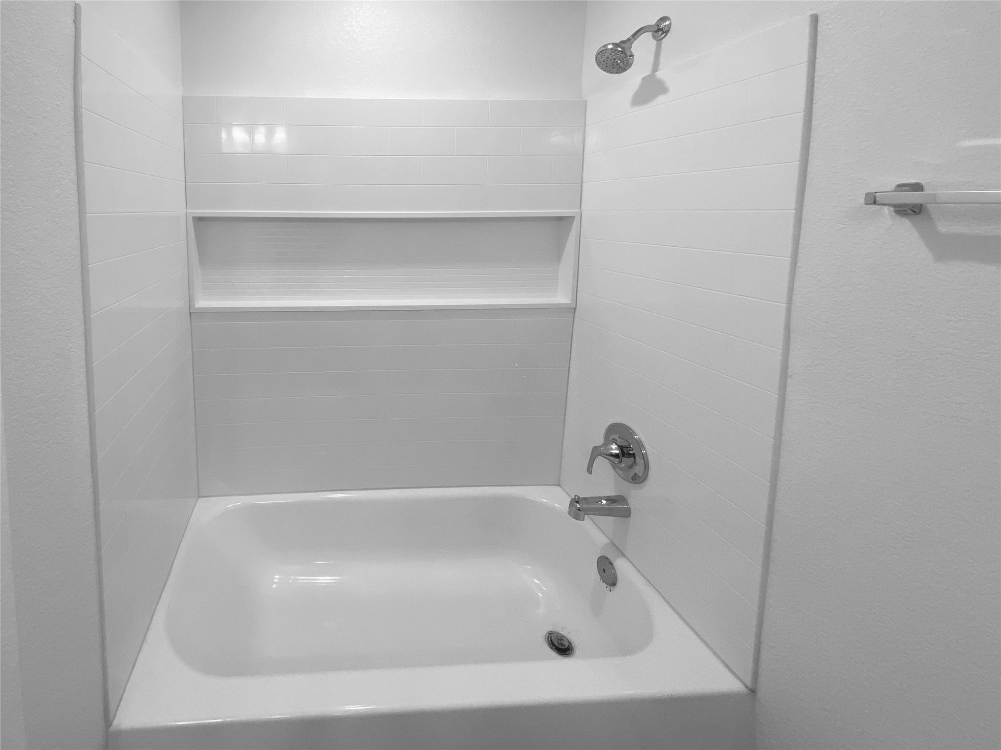 932 Yellow Ribbon Cv, Jarrell, TX 76537