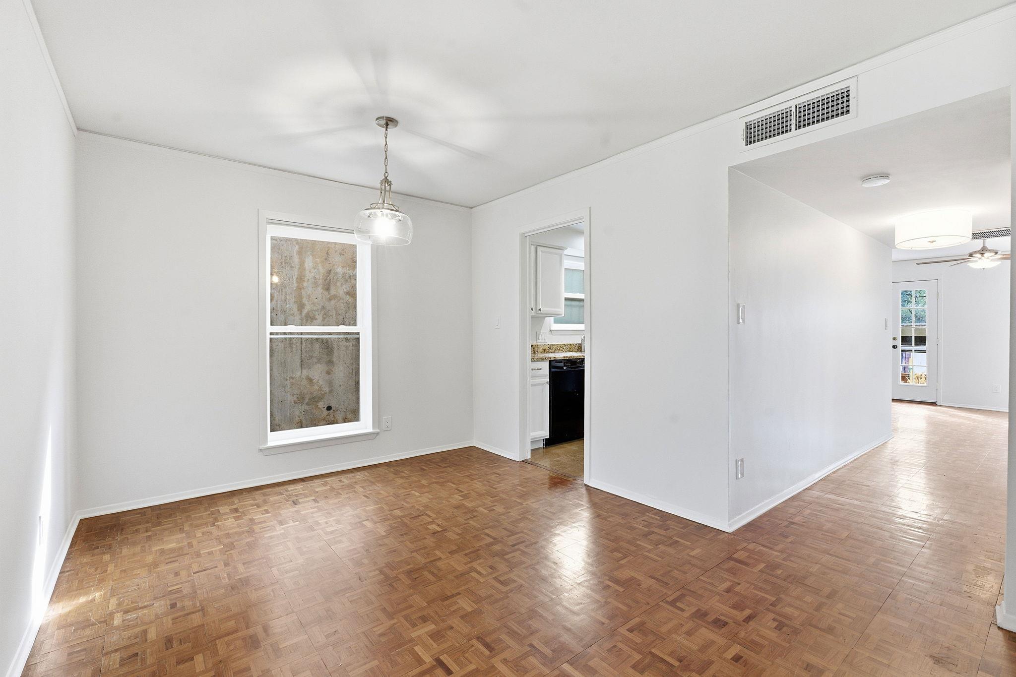 6631 Valleyside Rd, Austin, TX 78731