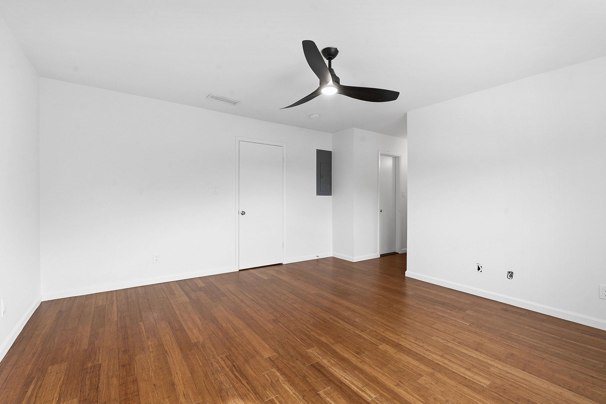 6631 Valleyside Rd, Austin, TX 78731