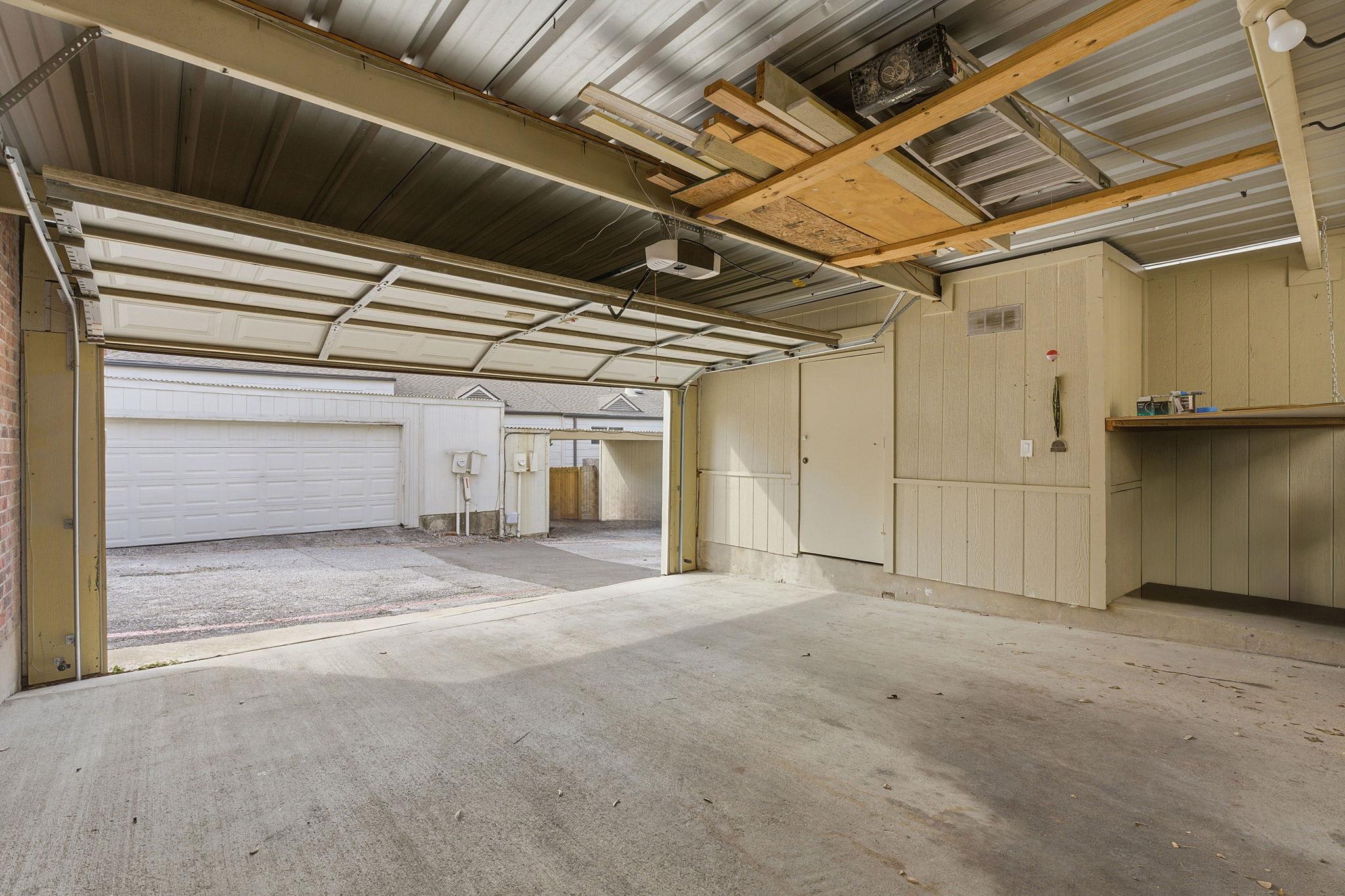 6631 Valleyside Rd, Austin, TX 78731