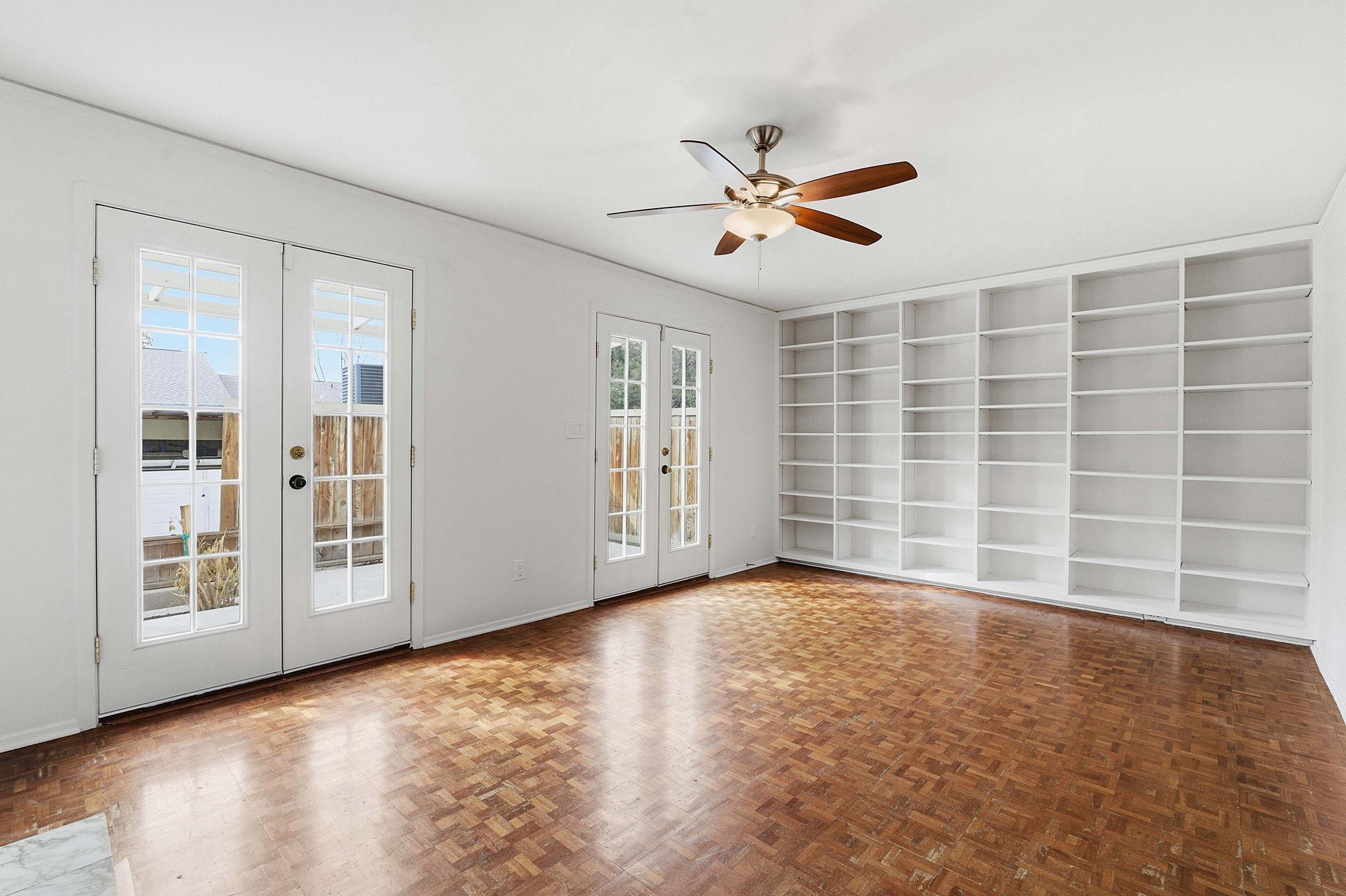 6631 Valleyside Rd, Austin, TX 78731