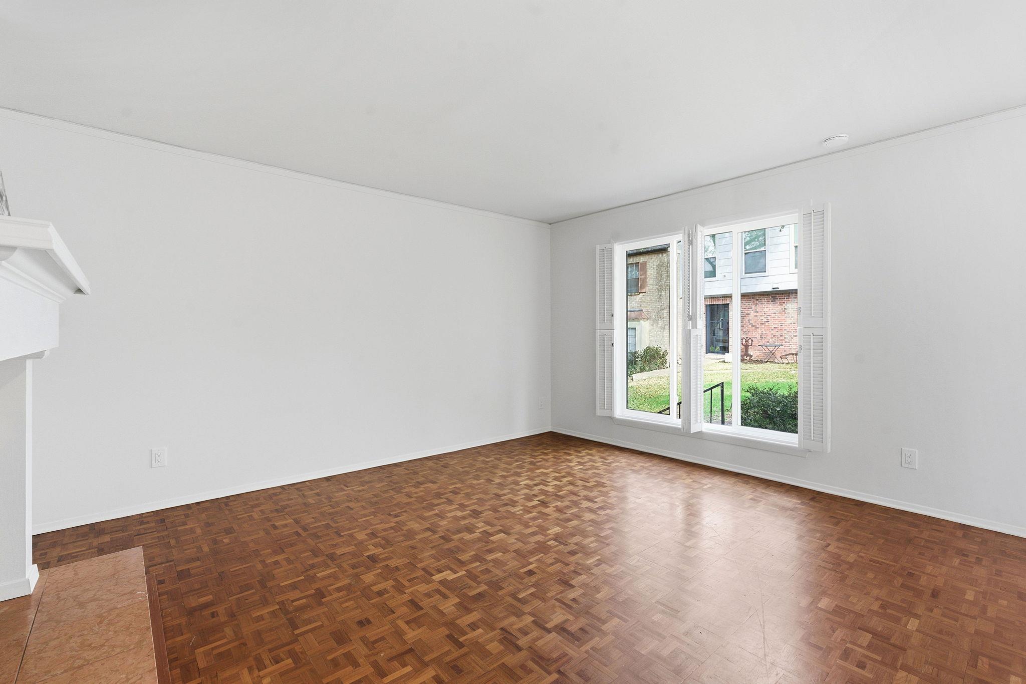 6631 Valleyside Rd, Austin, TX 78731