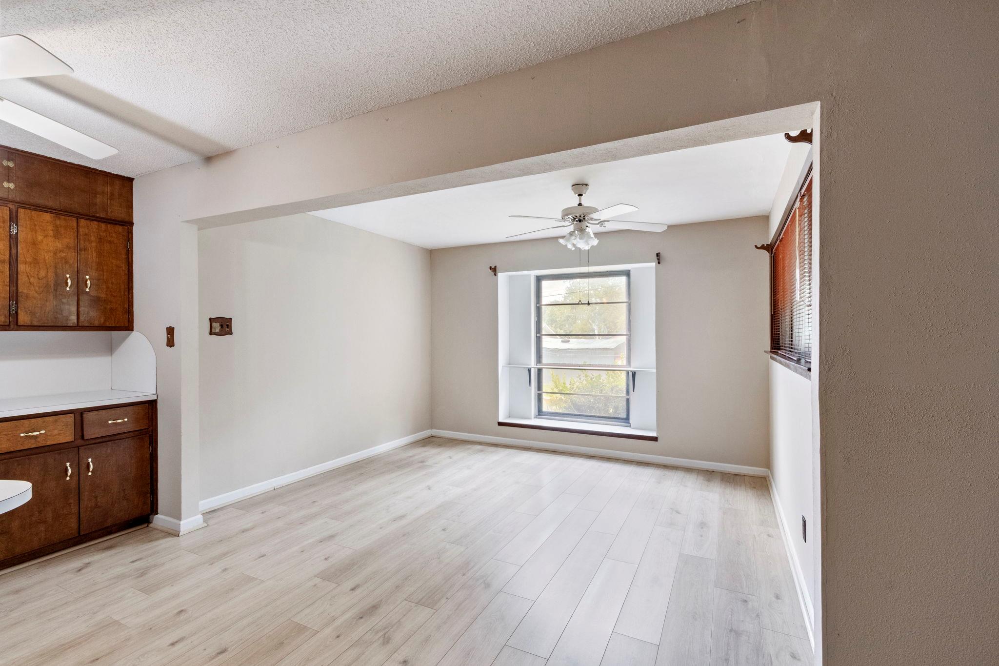 108 Fairlane Dr, Round Rock, TX 78664