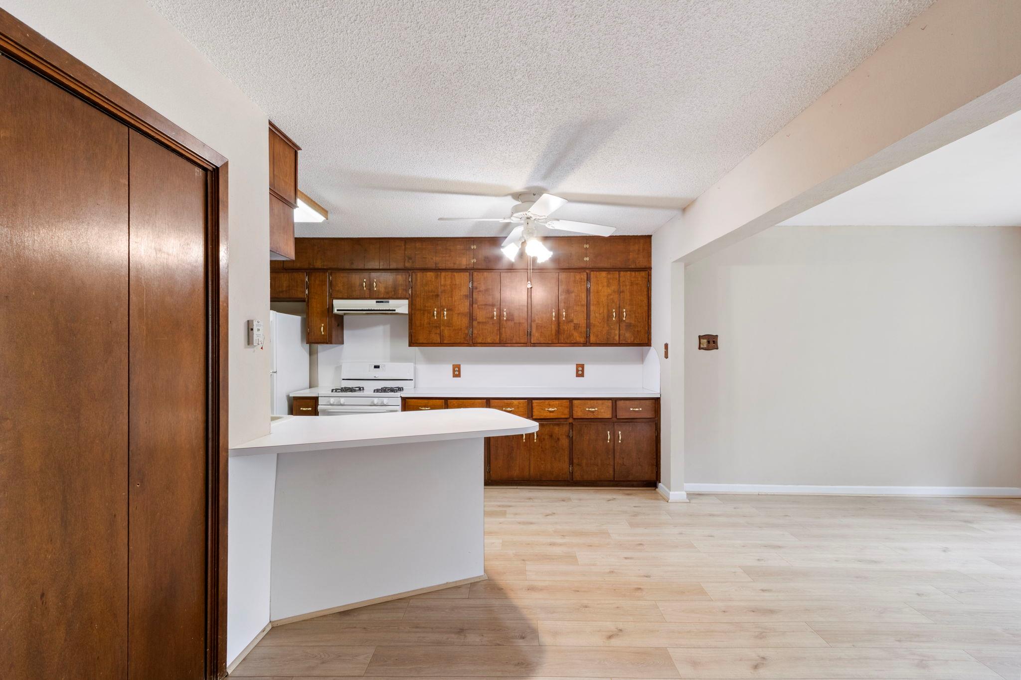 108 Fairlane Dr, Round Rock, TX 78664