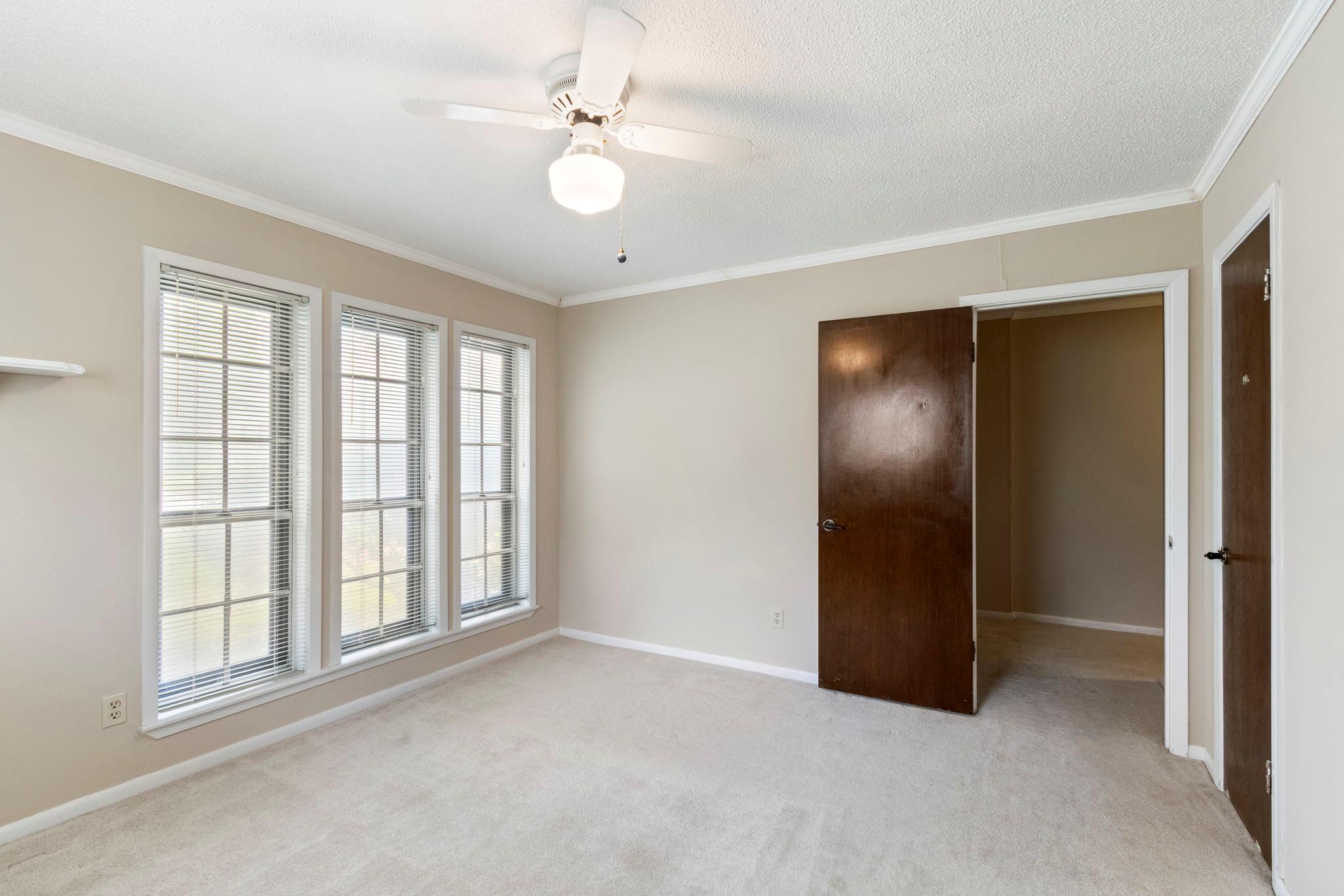 108 Fairlane Dr, Round Rock, TX 78664