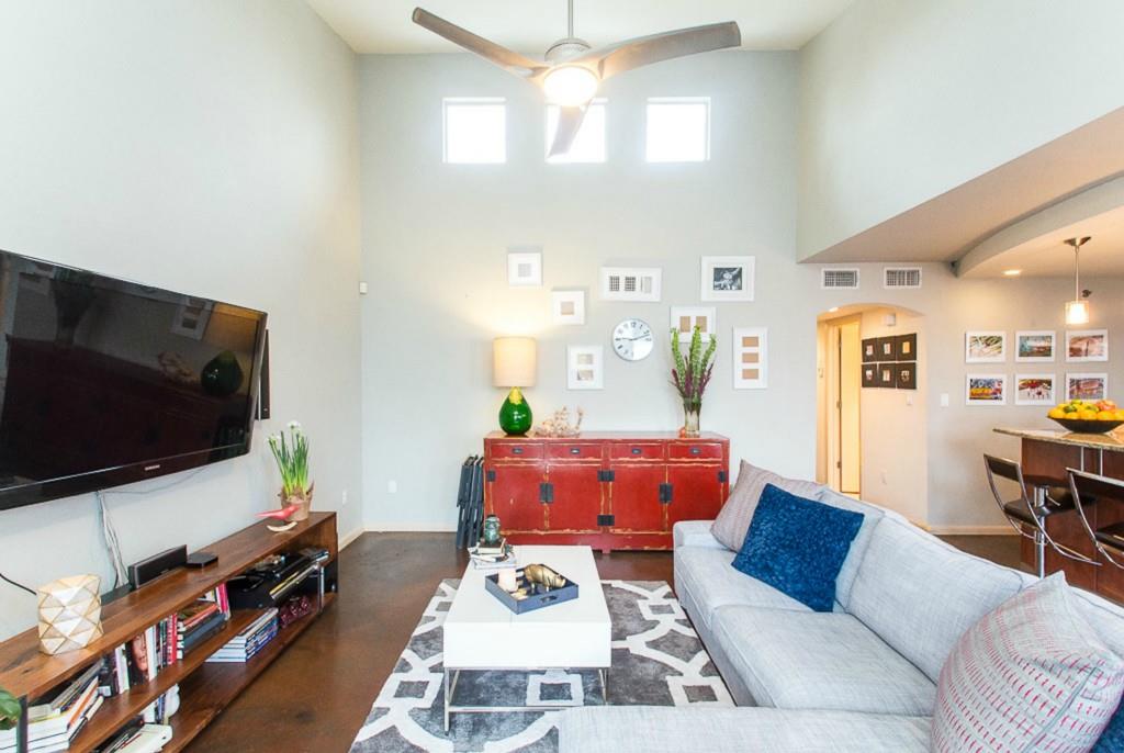 41 Waller St # 308, Austin, TX 78702