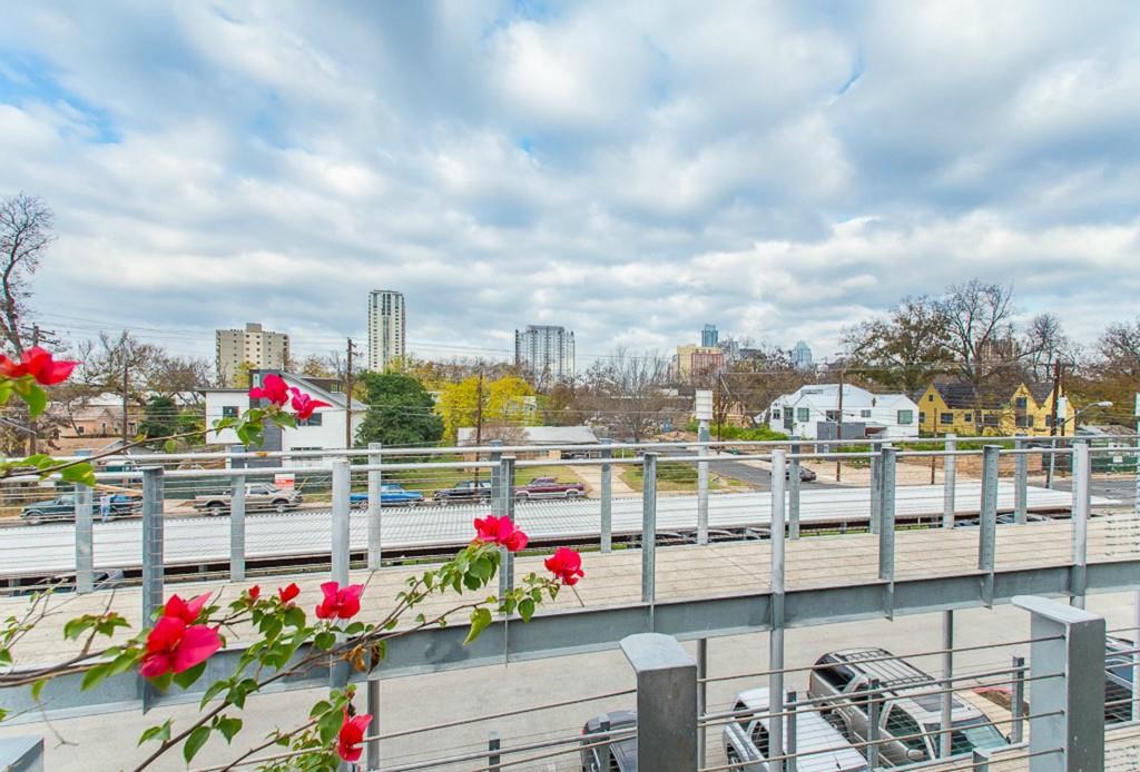 41 Waller St # 308, Austin, TX 78702