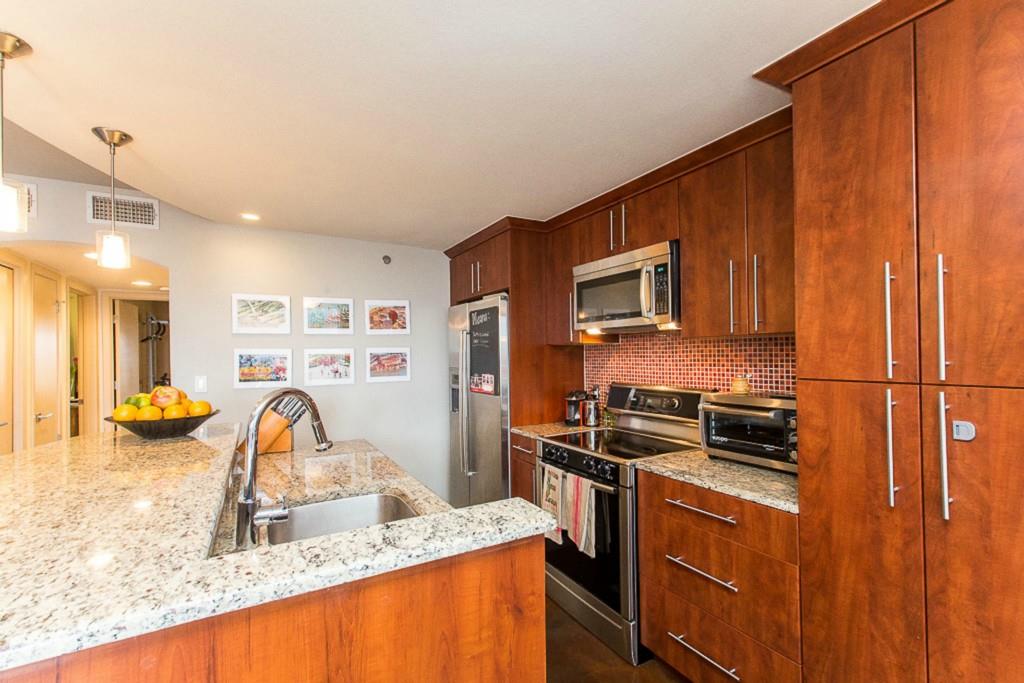 41 Waller St # 308, Austin, TX 78702