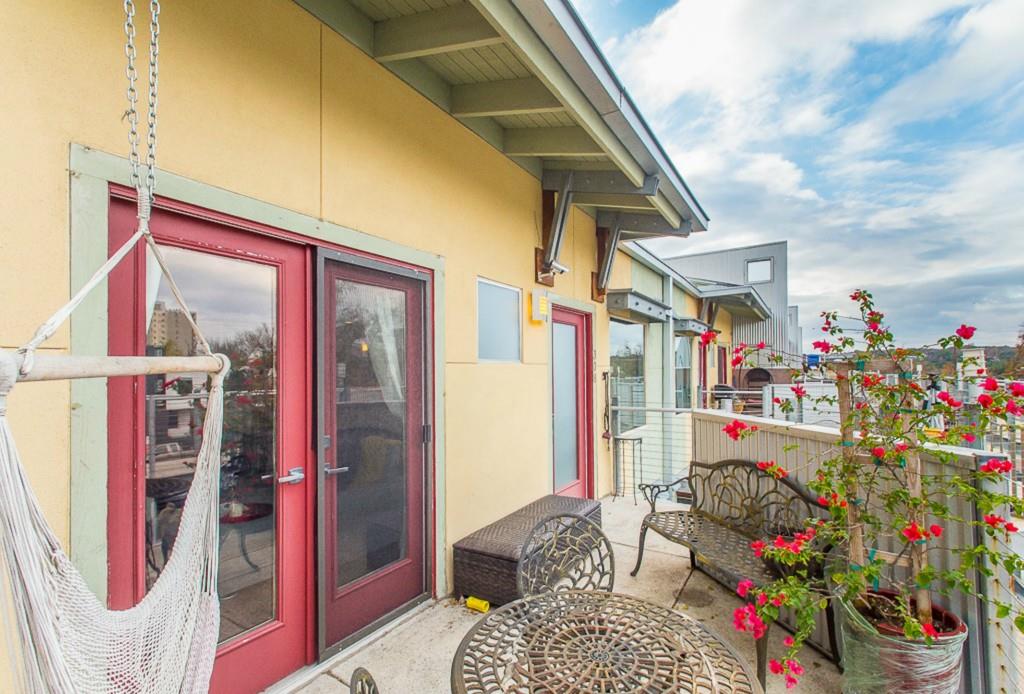 41 Waller St # 308, Austin, TX 78702