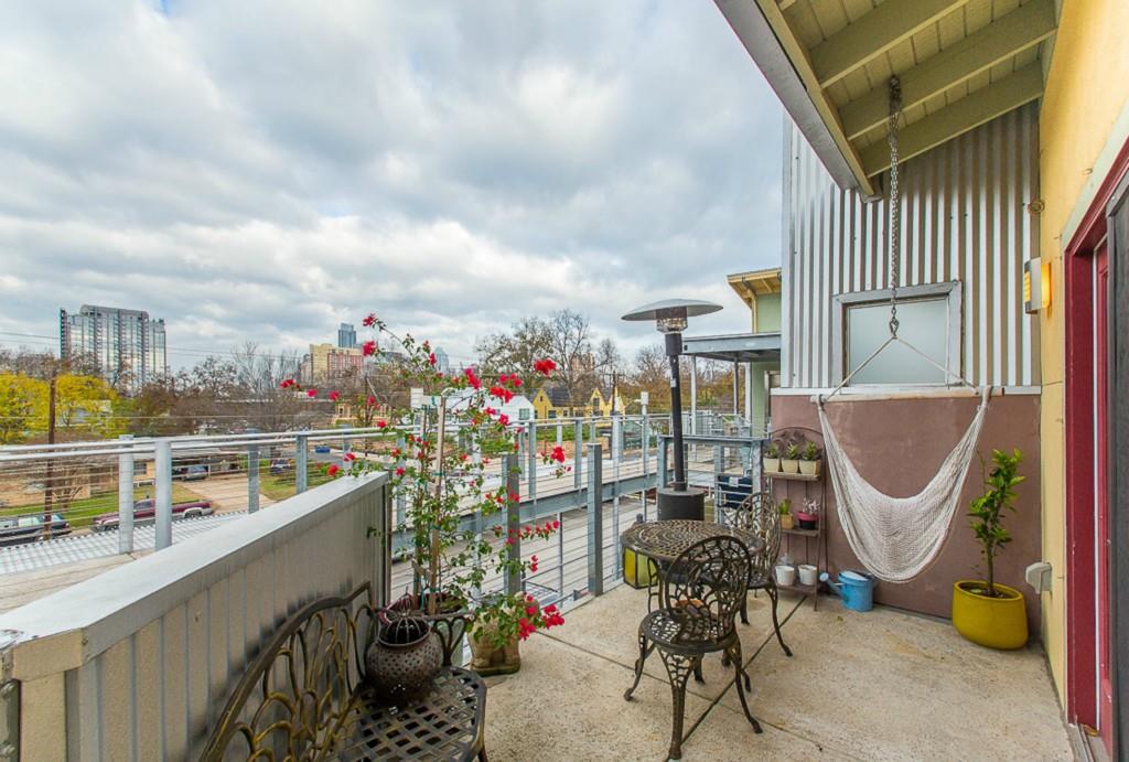 41 Waller St # 308, Austin, TX 78702