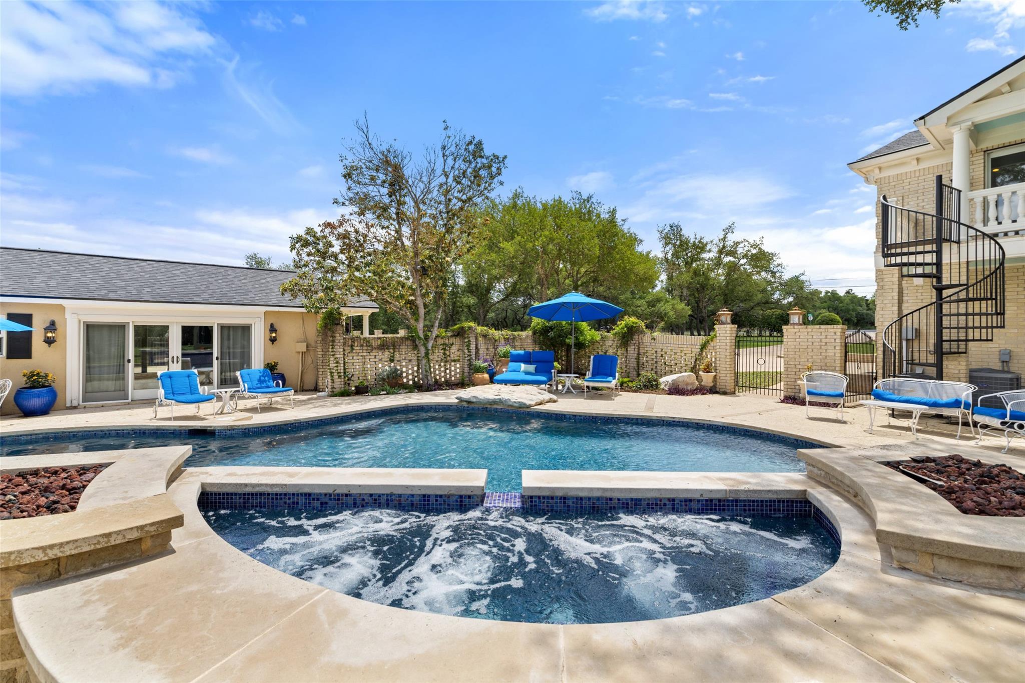 17700 N Rim Dr, Leander, TX 78641