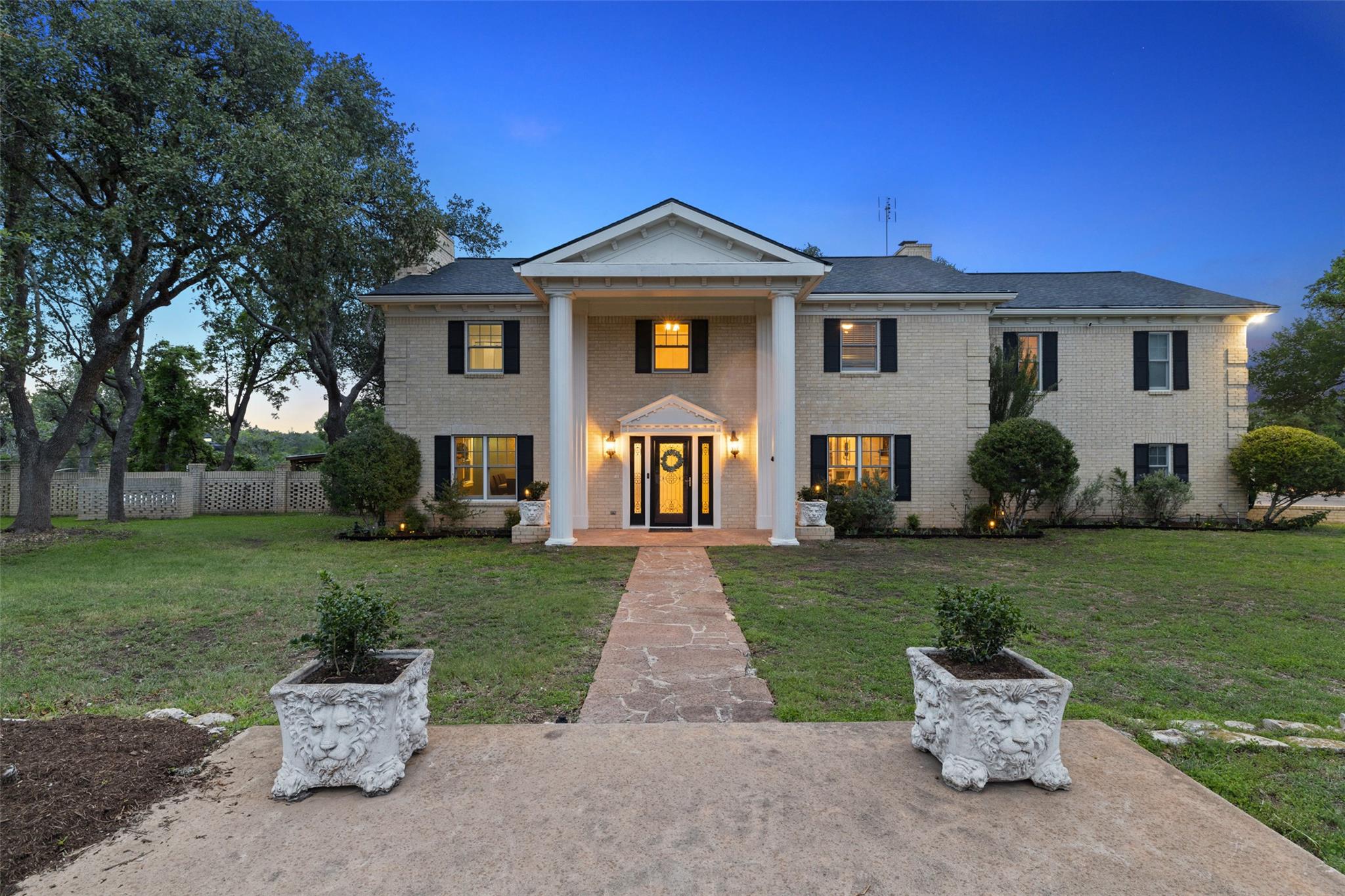 17700 N Rim Dr, Leander, TX 78641