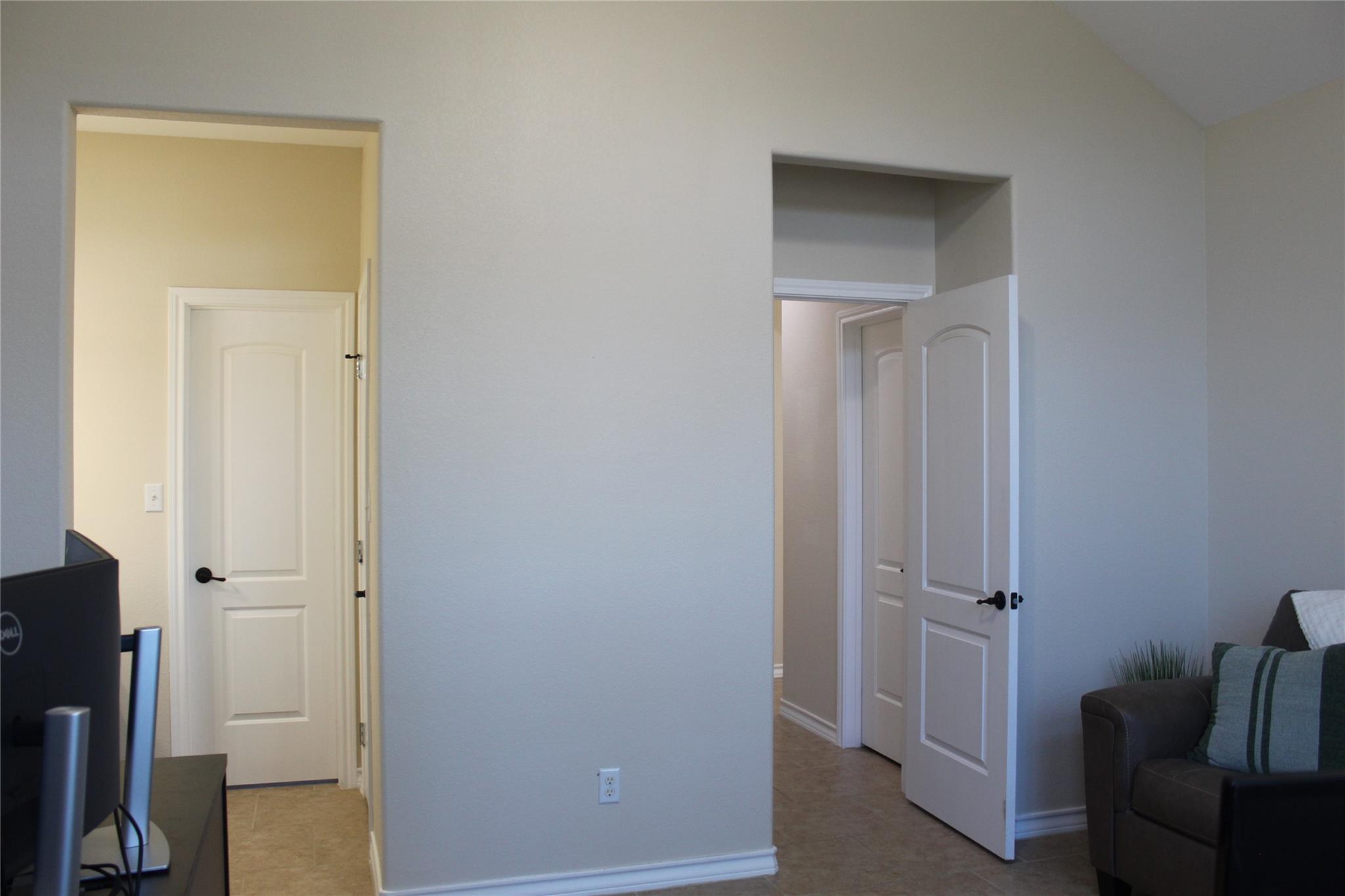 220 Tahitian Dr, Bastrop, TX 78602