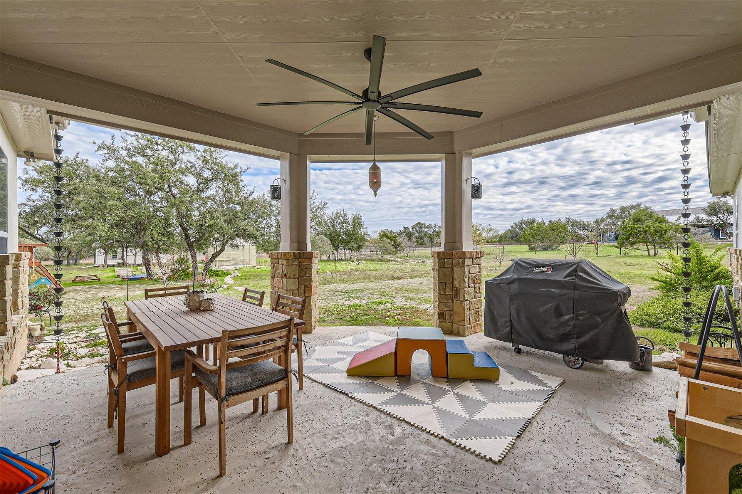 113 Vista View Trail Trl, Spicewood, TX 78669