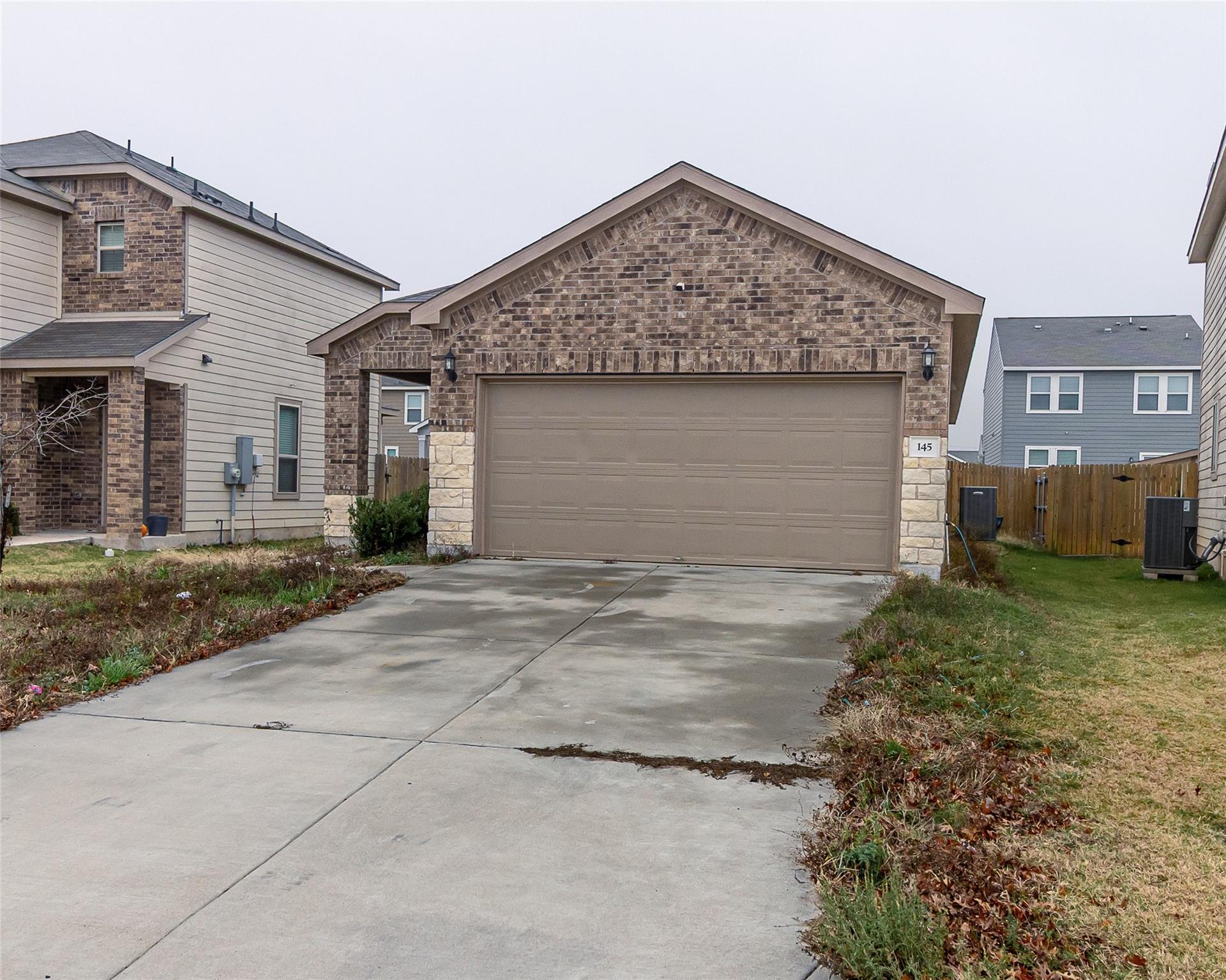 145 Miracle Dr, Jarrell, TX 76537