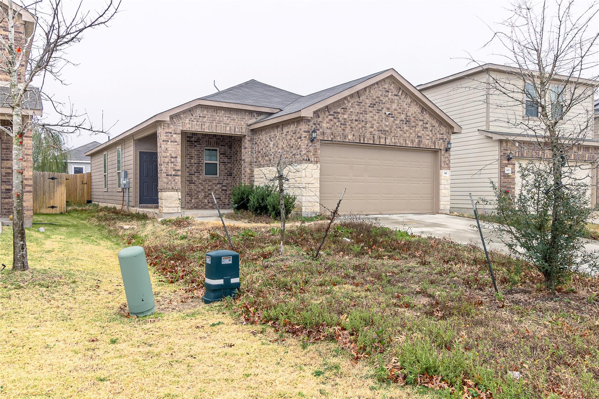 145 Miracle Dr, Jarrell, TX 76537
