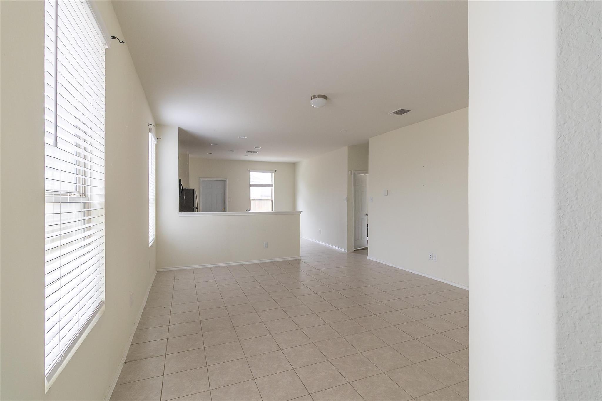 145 Miracle Dr, Jarrell, TX 76537