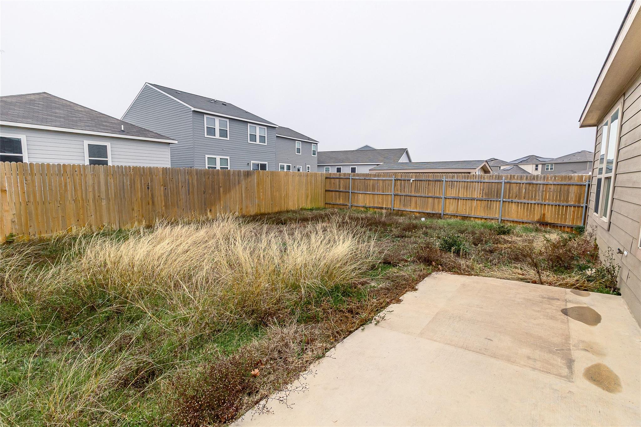 145 Miracle Dr, Jarrell, TX 76537