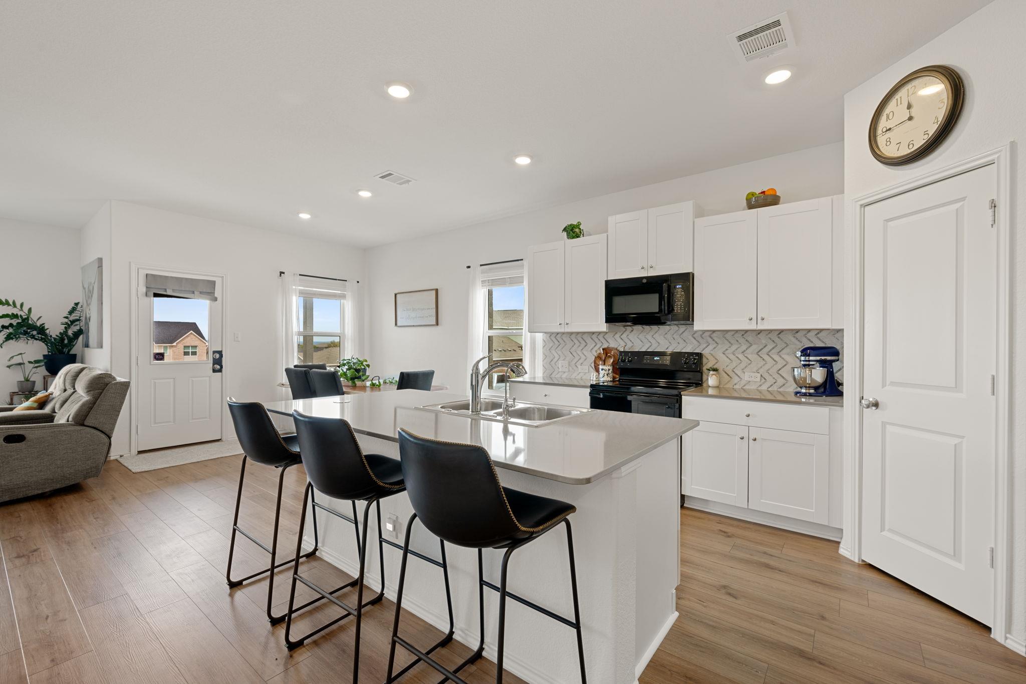 204 Lone Cedar Rd, Marble Falls, TX 78654