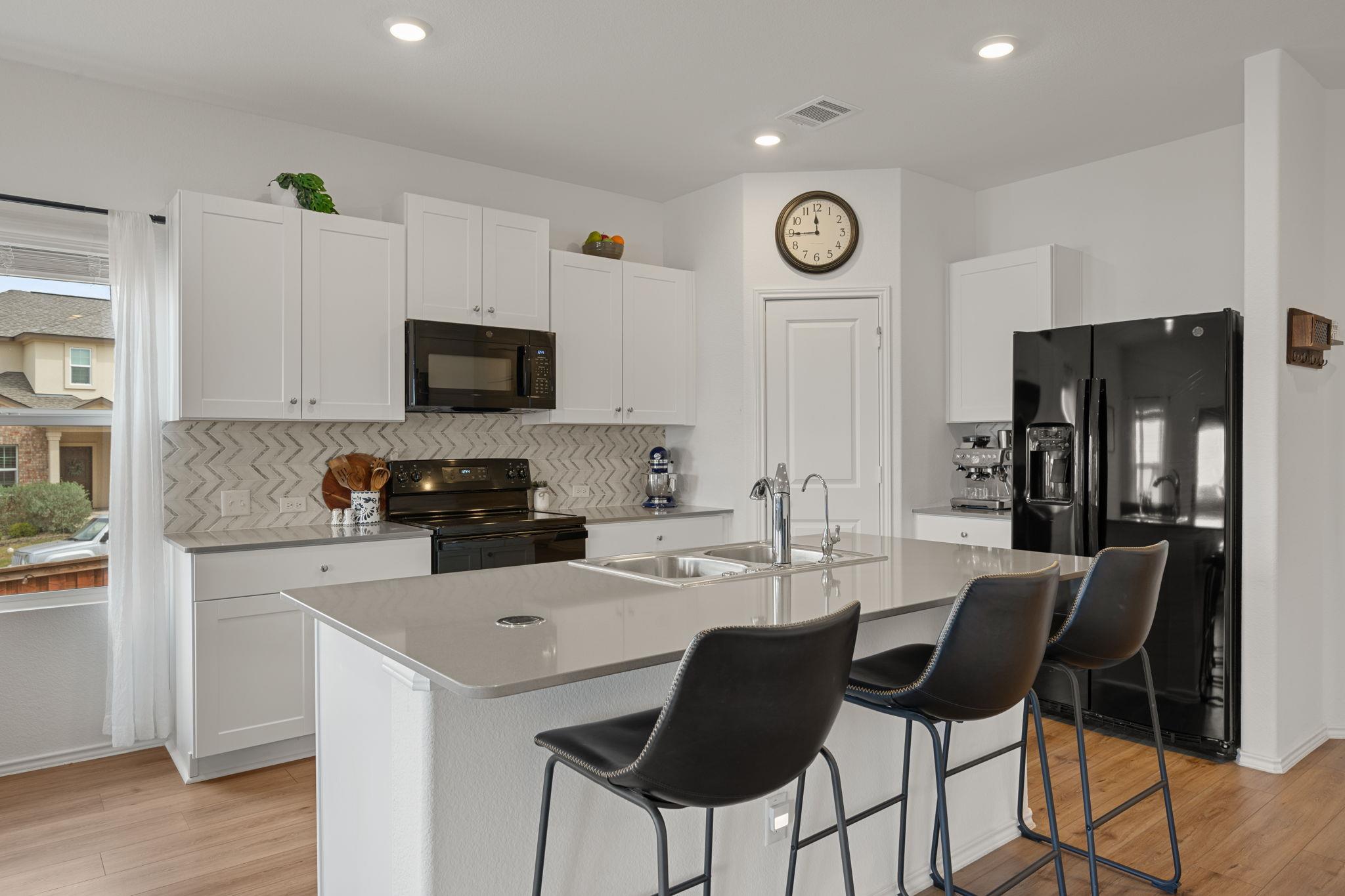 204 Lone Cedar Rd, Marble Falls, TX 78654