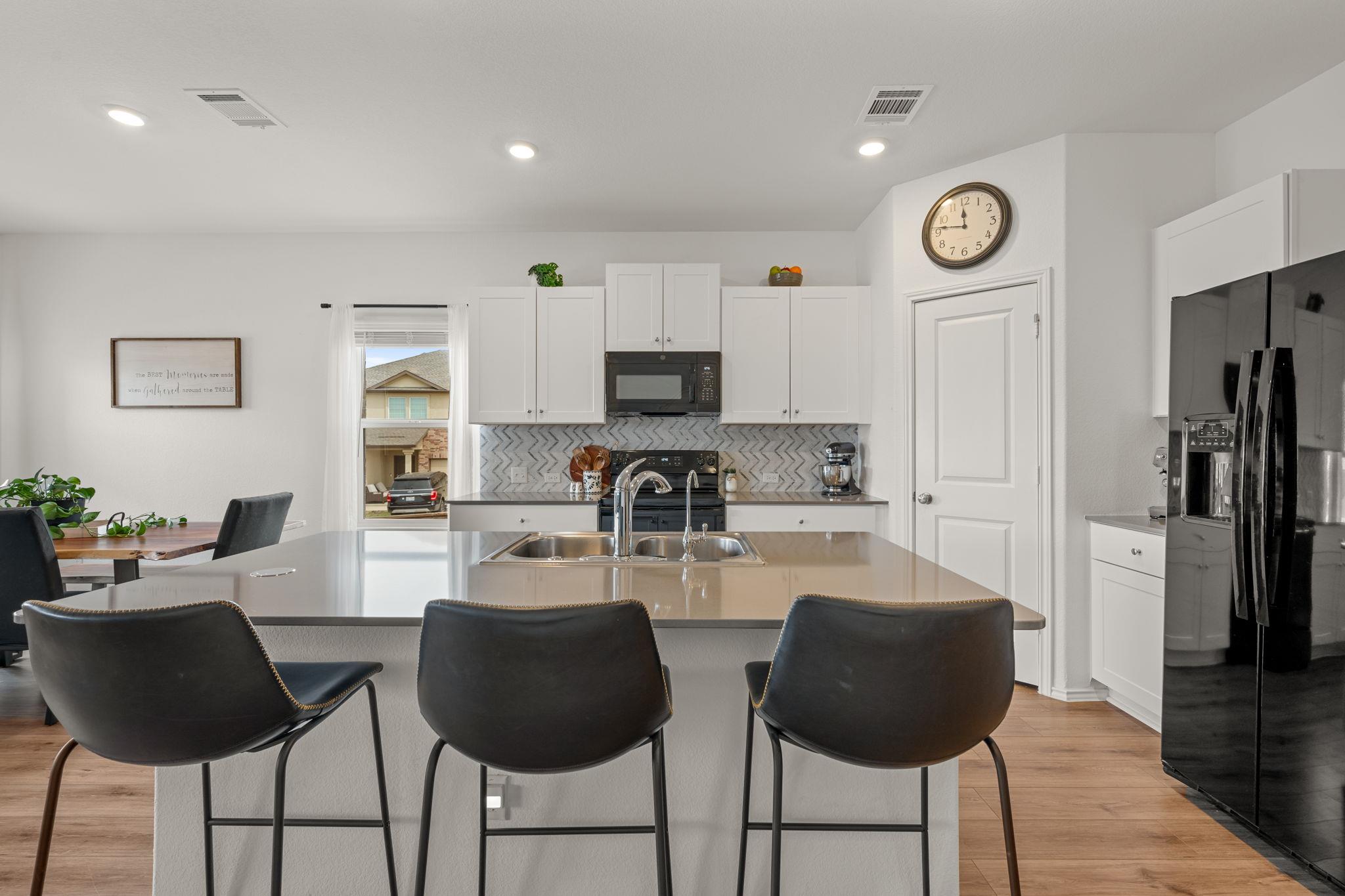 204 Lone Cedar Rd, Marble Falls, TX 78654