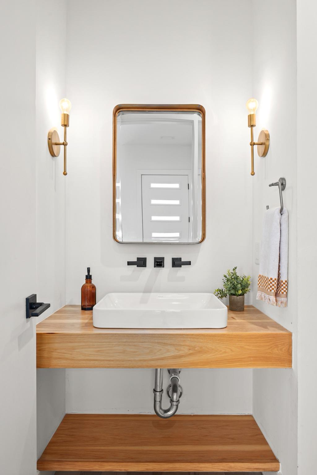 503 Havana St # A, Austin, TX 78704