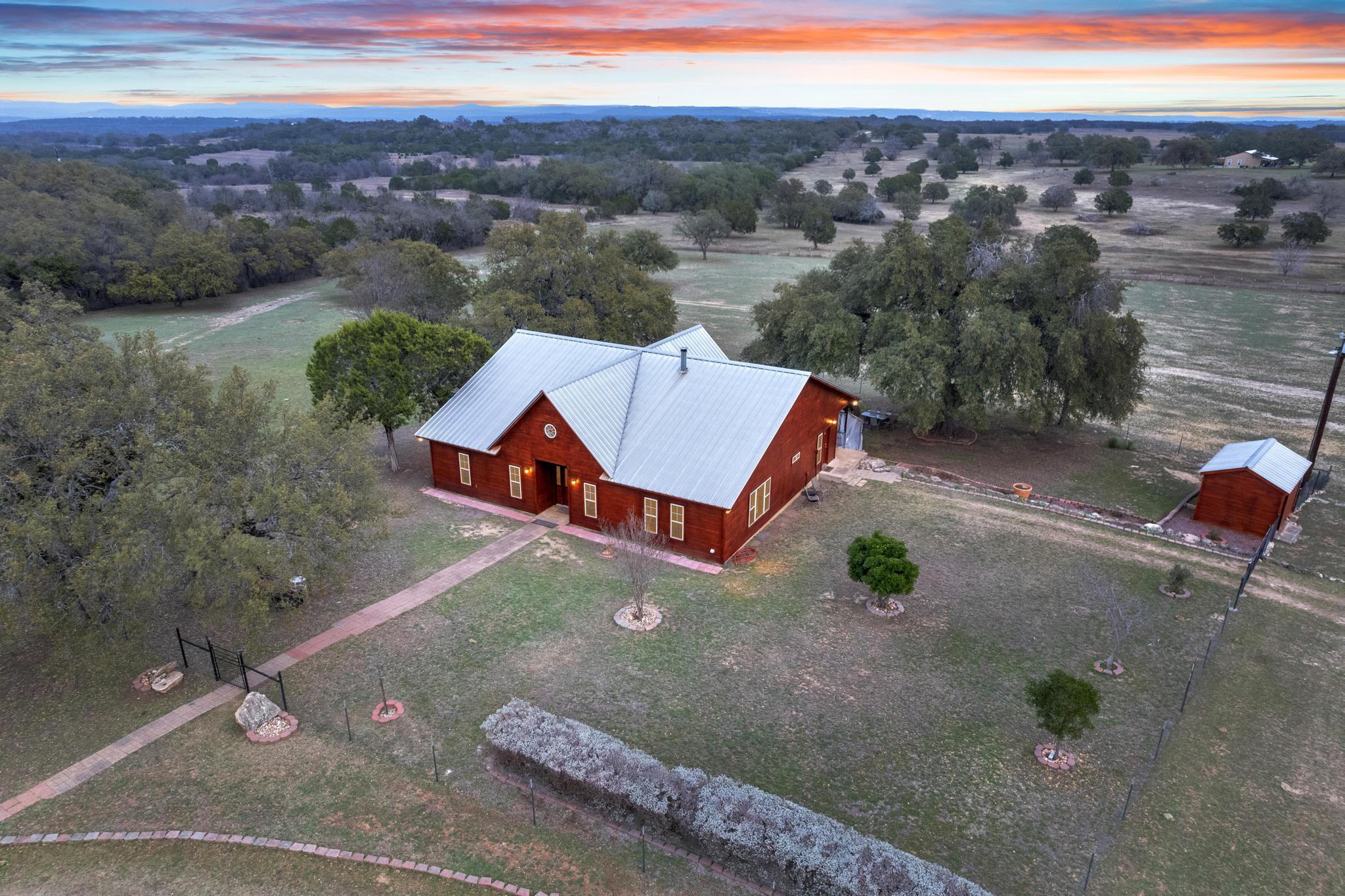 117 County Road 407, Spicewood, TX 78669