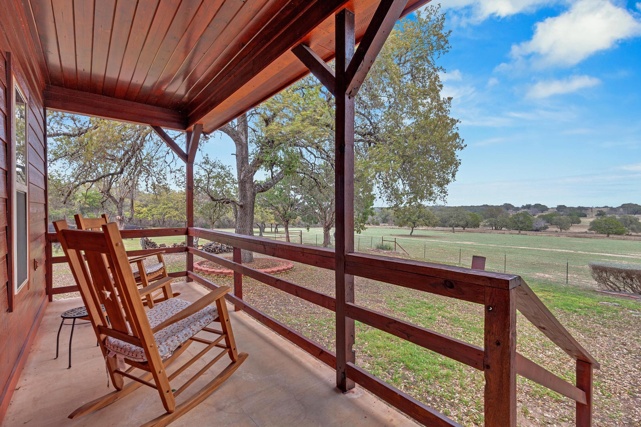 117 County Road 407, Spicewood, TX 78669