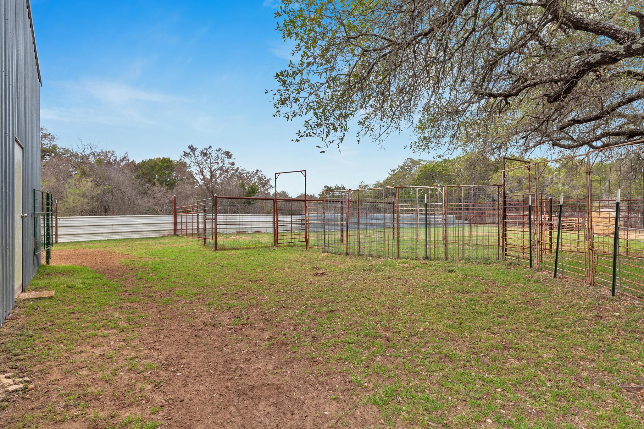 117 County Road 407, Spicewood, TX 78669