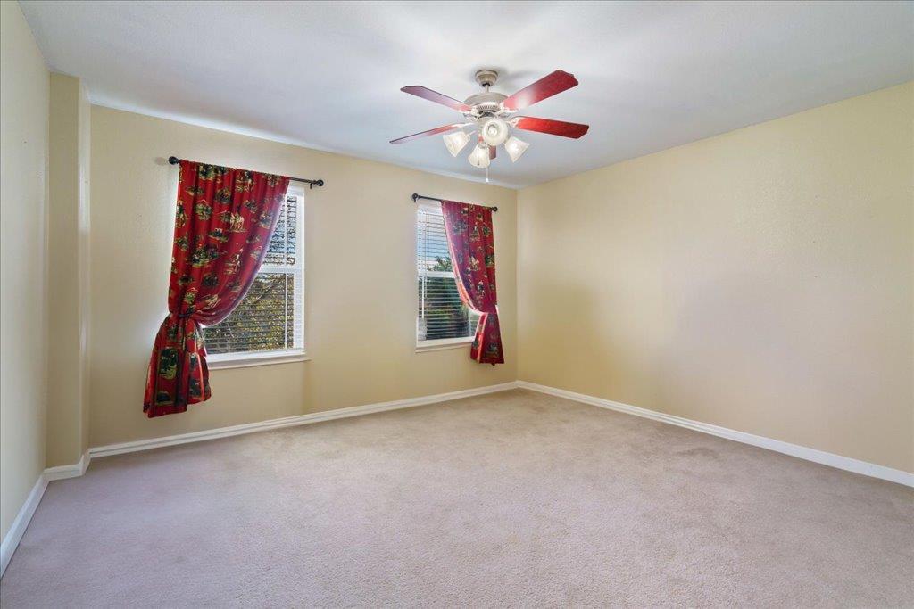 324 Bloomsbury Dr, Kyle, TX 78640