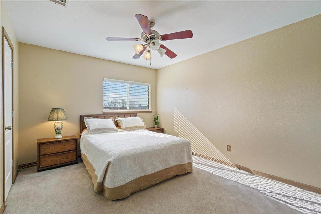 324 Bloomsbury Dr, Kyle, TX 78640