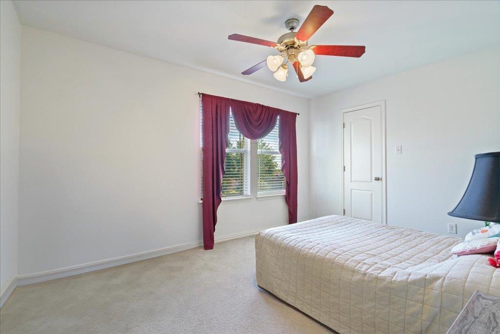 324 Bloomsbury Dr, Kyle, TX 78640