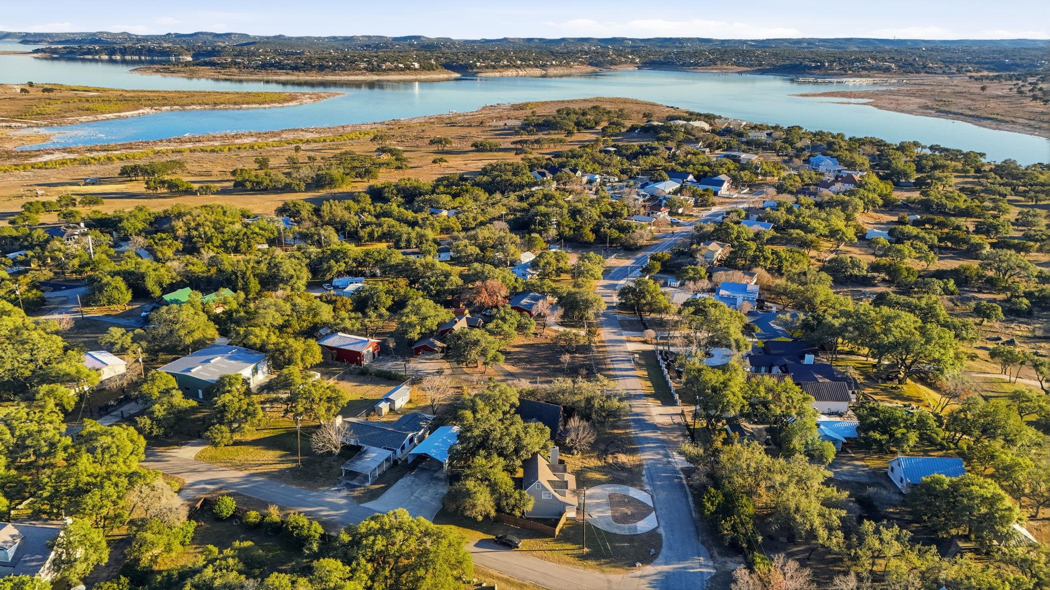 2325 Lakeshore Dr, Canyon Lake, TX 78133