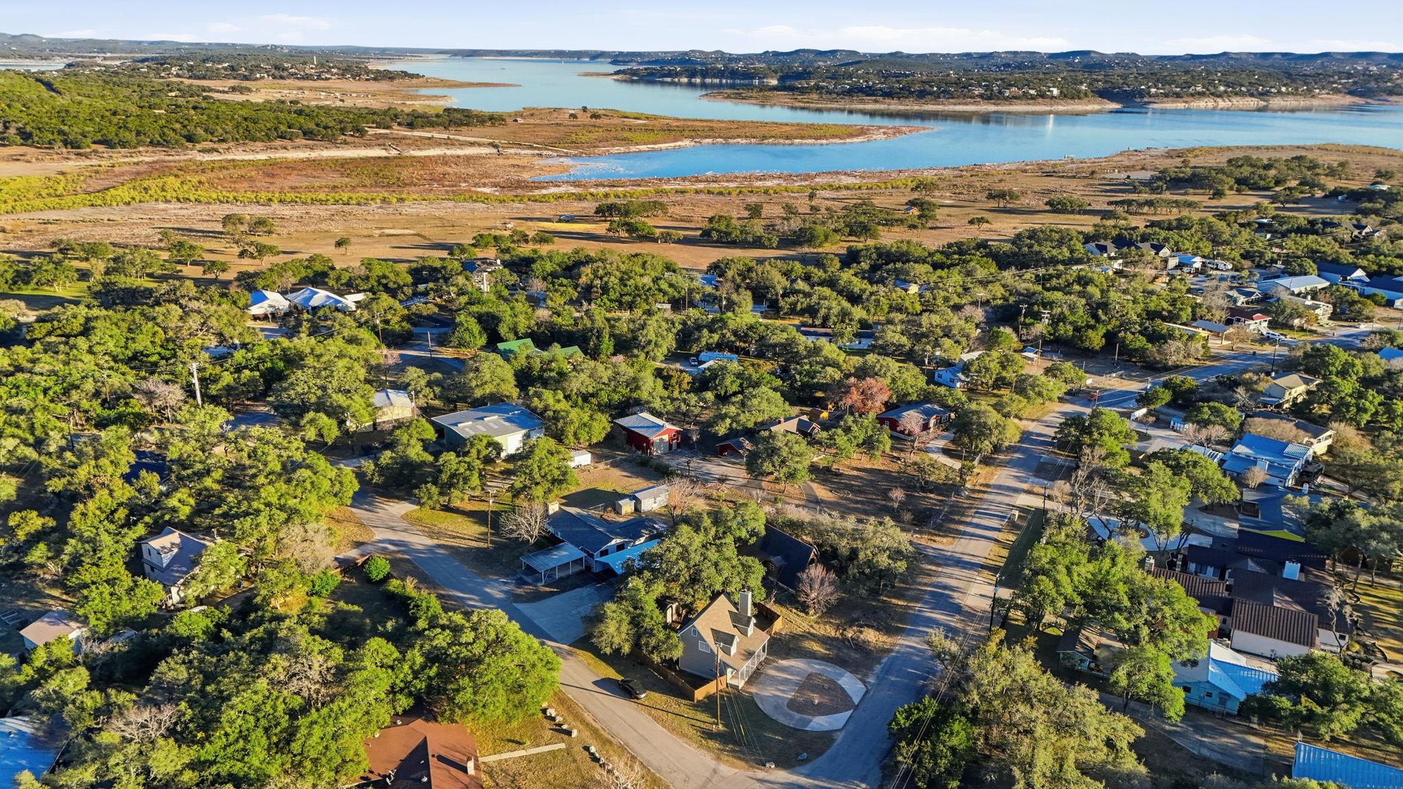 2325 Lakeshore Dr, Canyon Lake, TX 78133