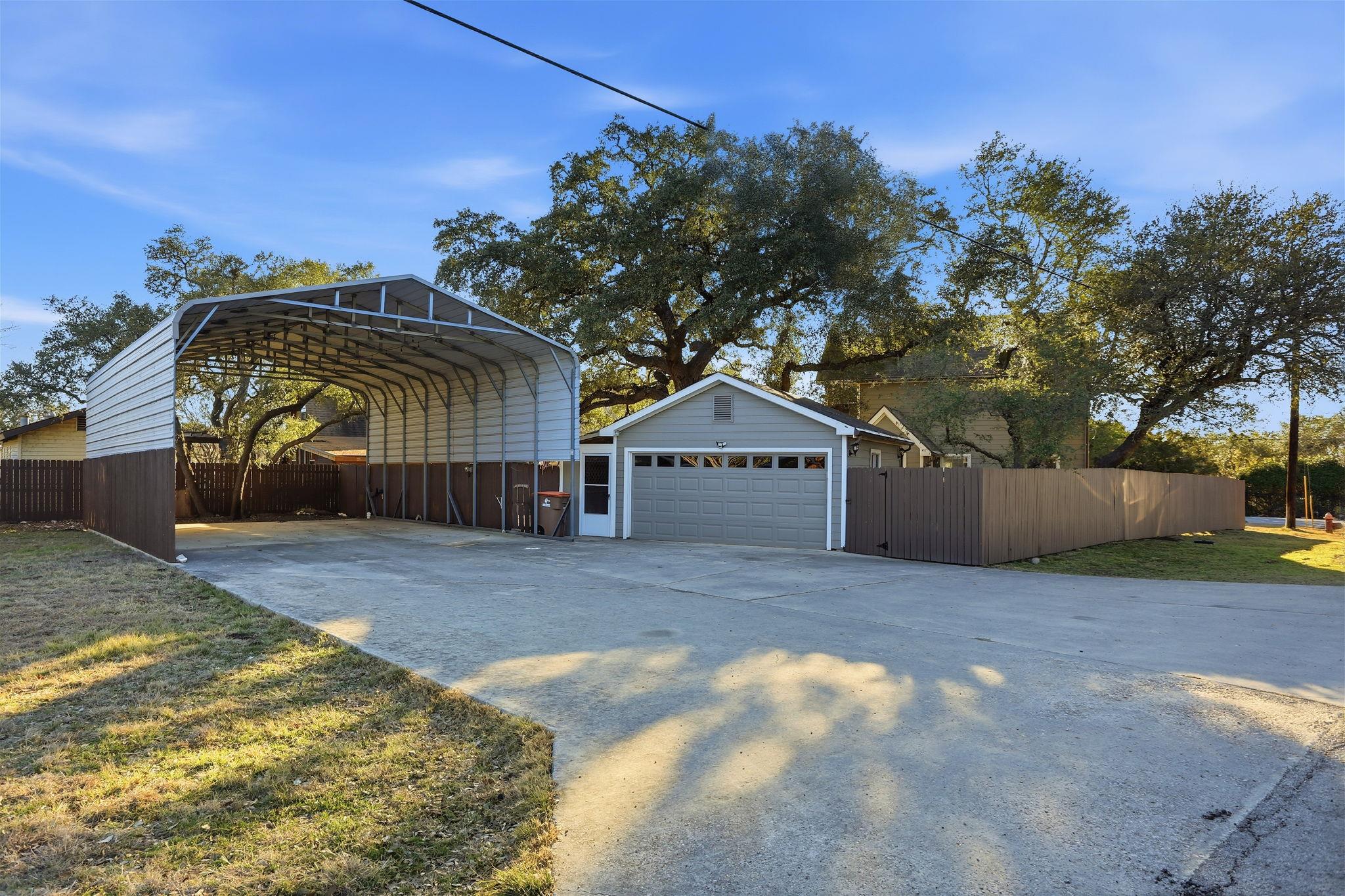 2325 Lakeshore Dr, Canyon Lake, TX 78133