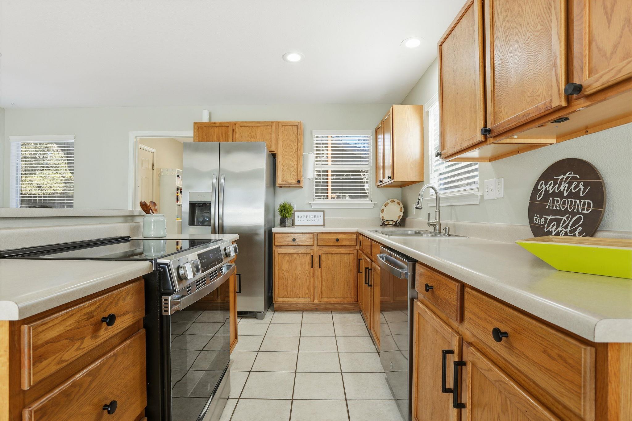 2325 Lakeshore Dr, Canyon Lake, TX 78133