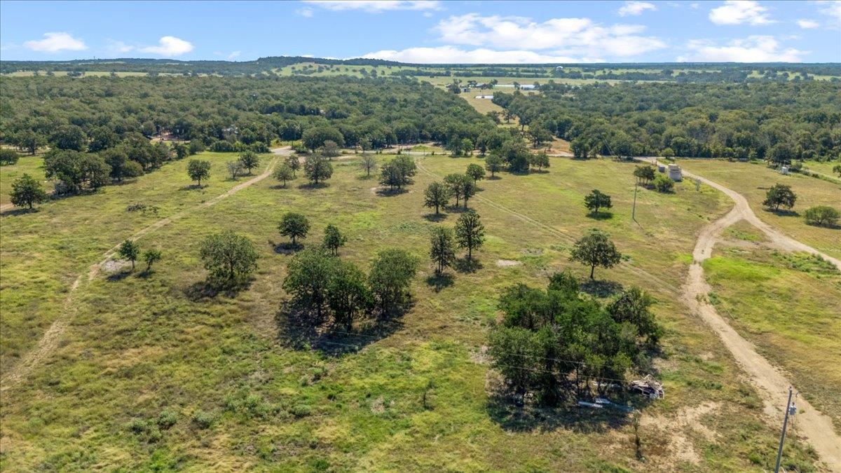 1038 League Line Rd, Paige, TX 78659