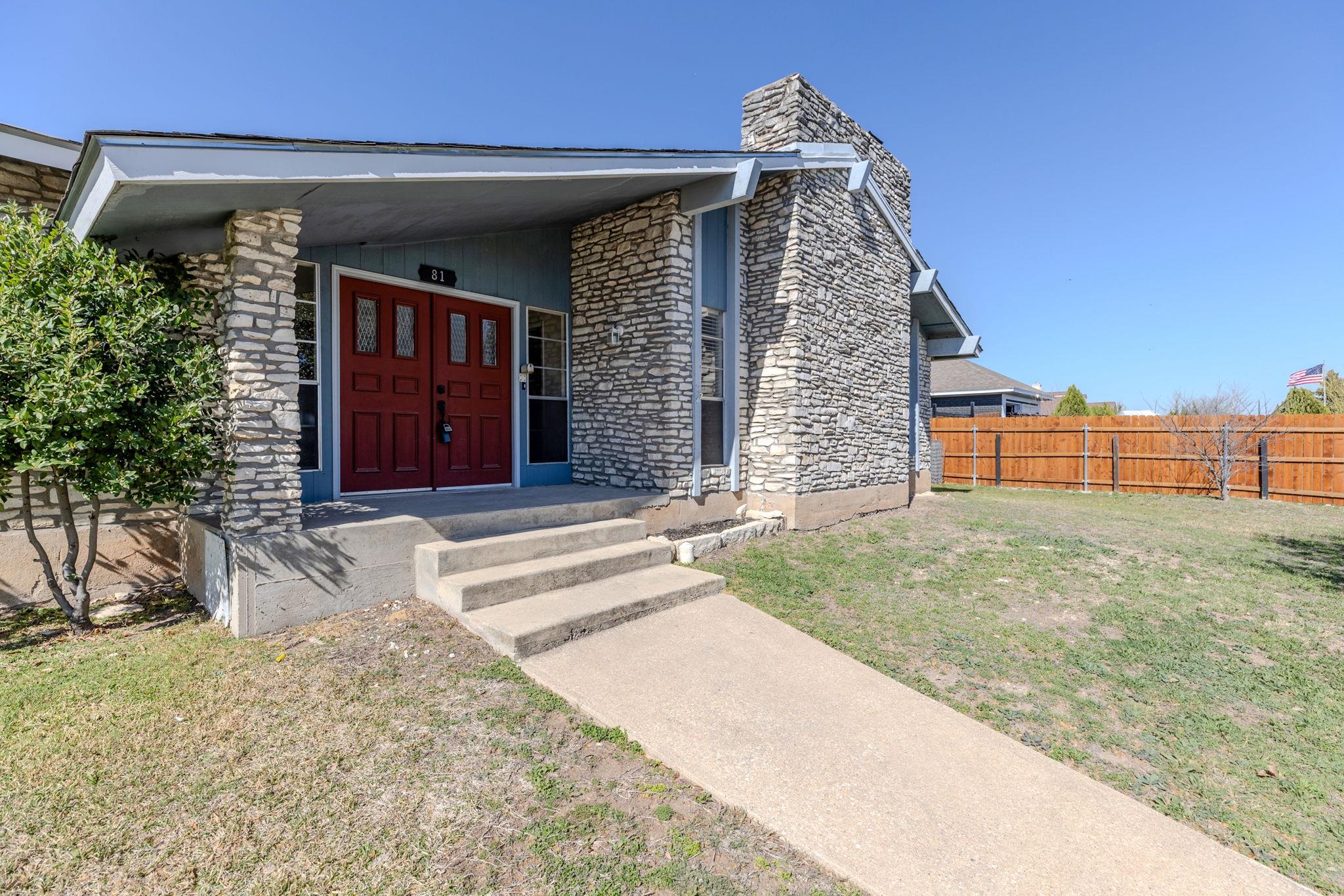 81 Family Cir, Hutto, TX 78634