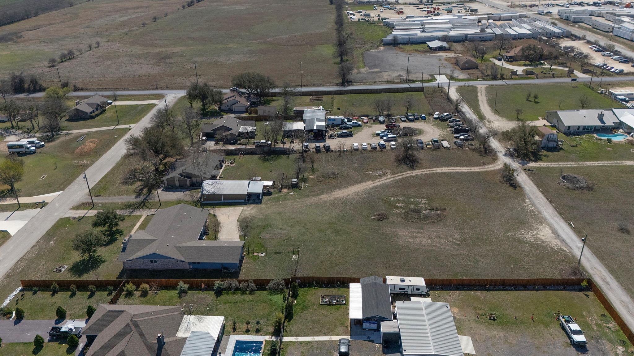 81 Family Cir, Hutto, TX 78634