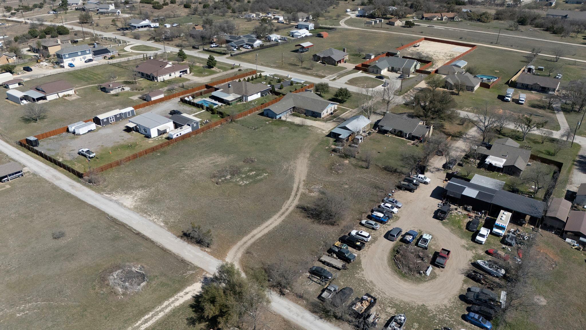 81 Family Cir, Hutto, TX 78634