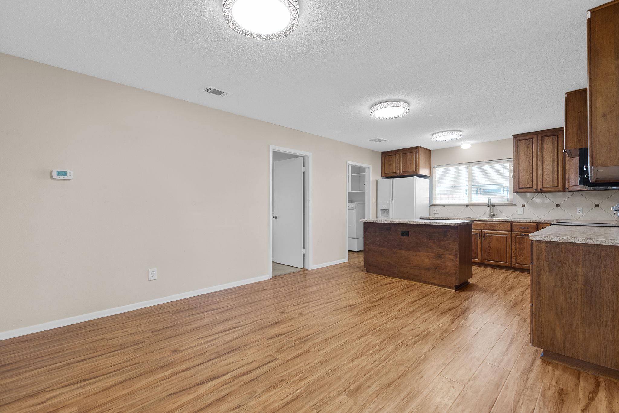 81 Family Cir, Hutto, TX 78634