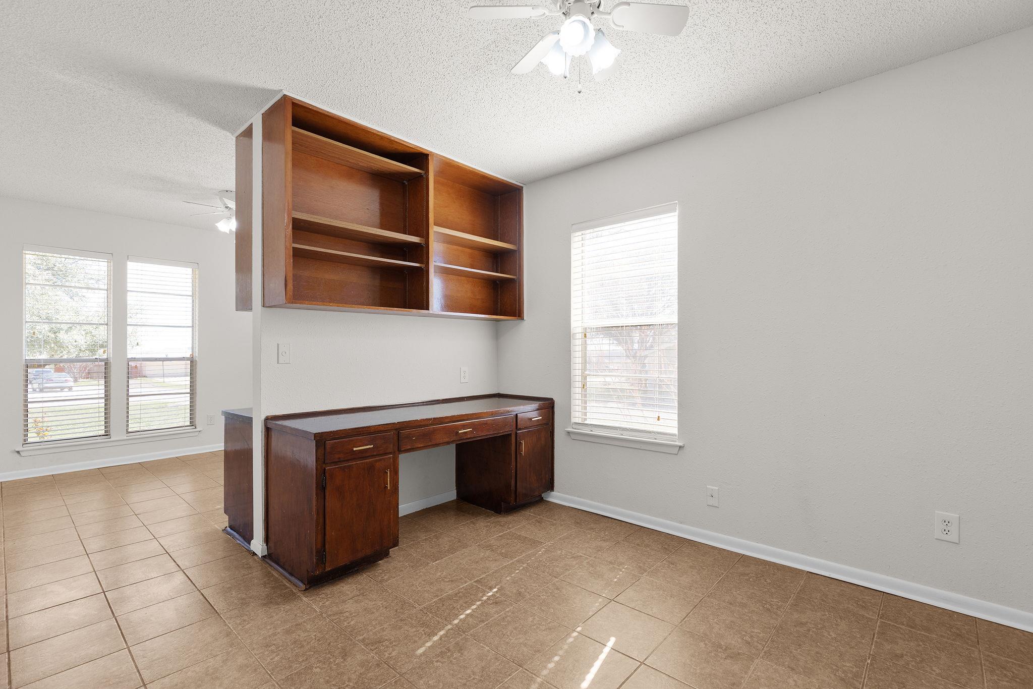 81 Family Cir, Hutto, TX 78634