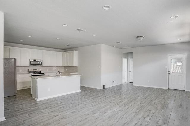 245 Wild Wind Trl, Jarrell, TX 76537