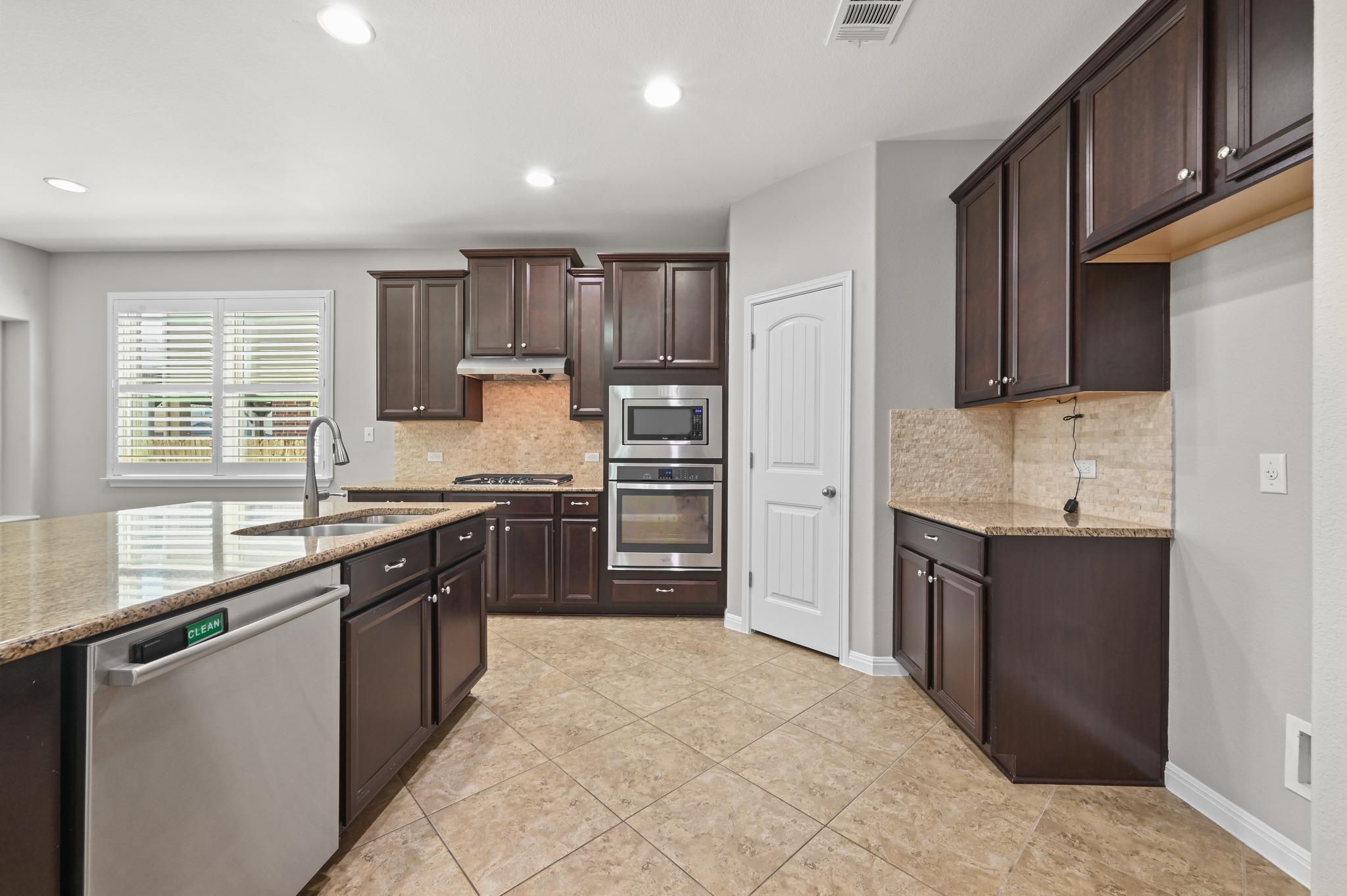 224 Pettigrew Path, Buda, TX 78610